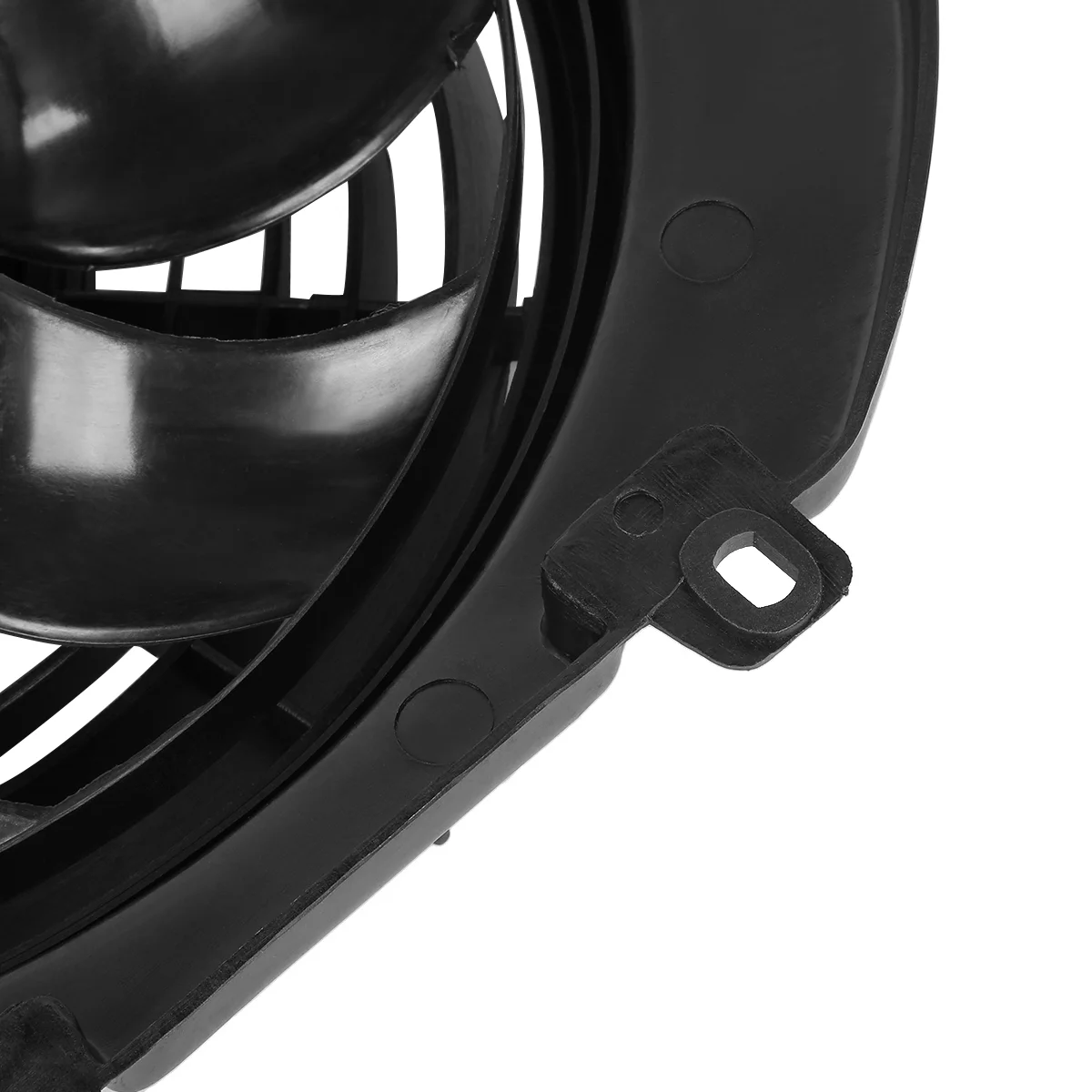 DNA Motoring OEM-RF-0208 For 1998 to 2004 Isuzu Rodeo Sport Amigo Honda Passport 3.2L 3.5L Factory Style AC Condenser Cooling Fan Assembly IZ3113101 99 00 01 02 03