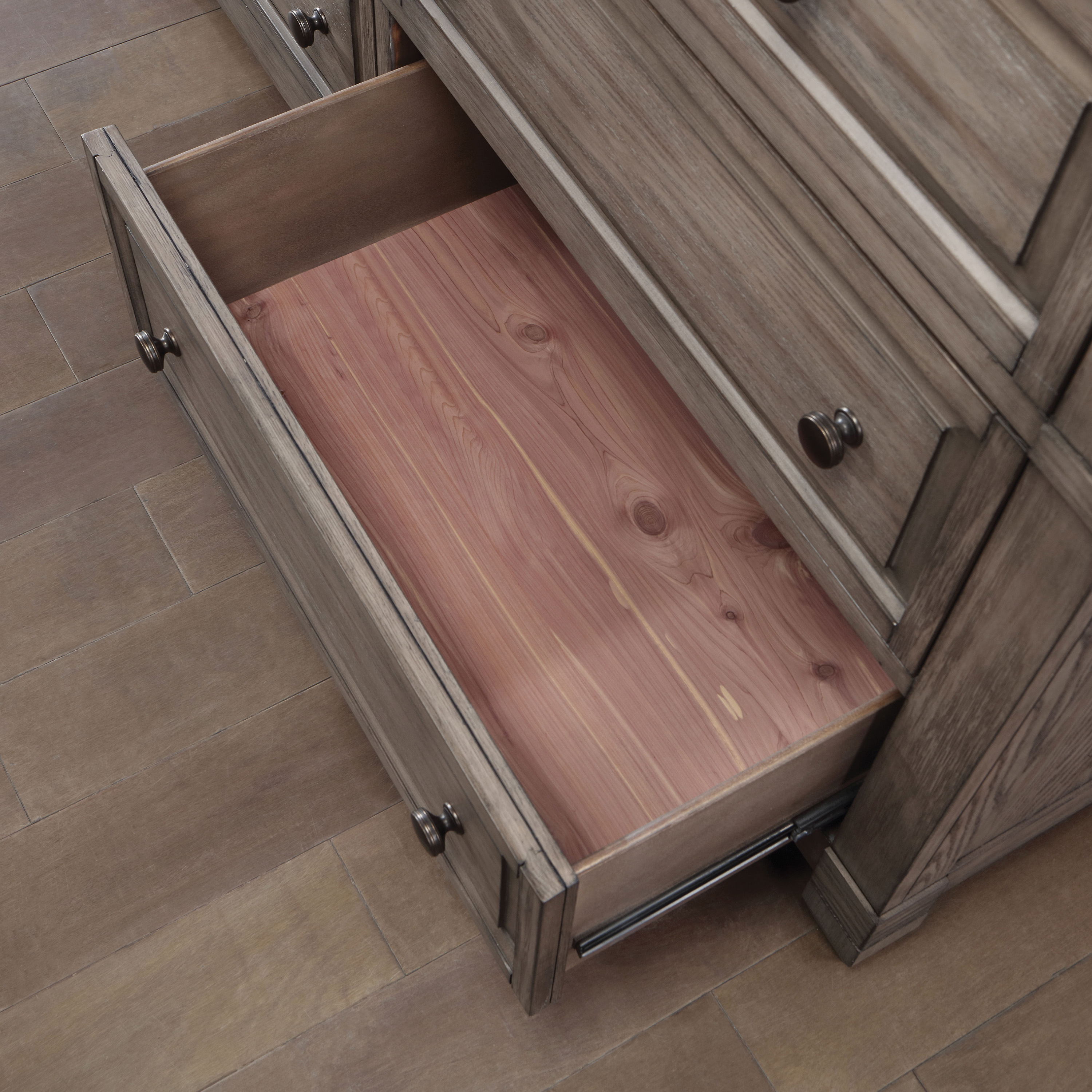 Furniture of America Penny Solid Wood 7-Drawer Dresser, Warm Gray