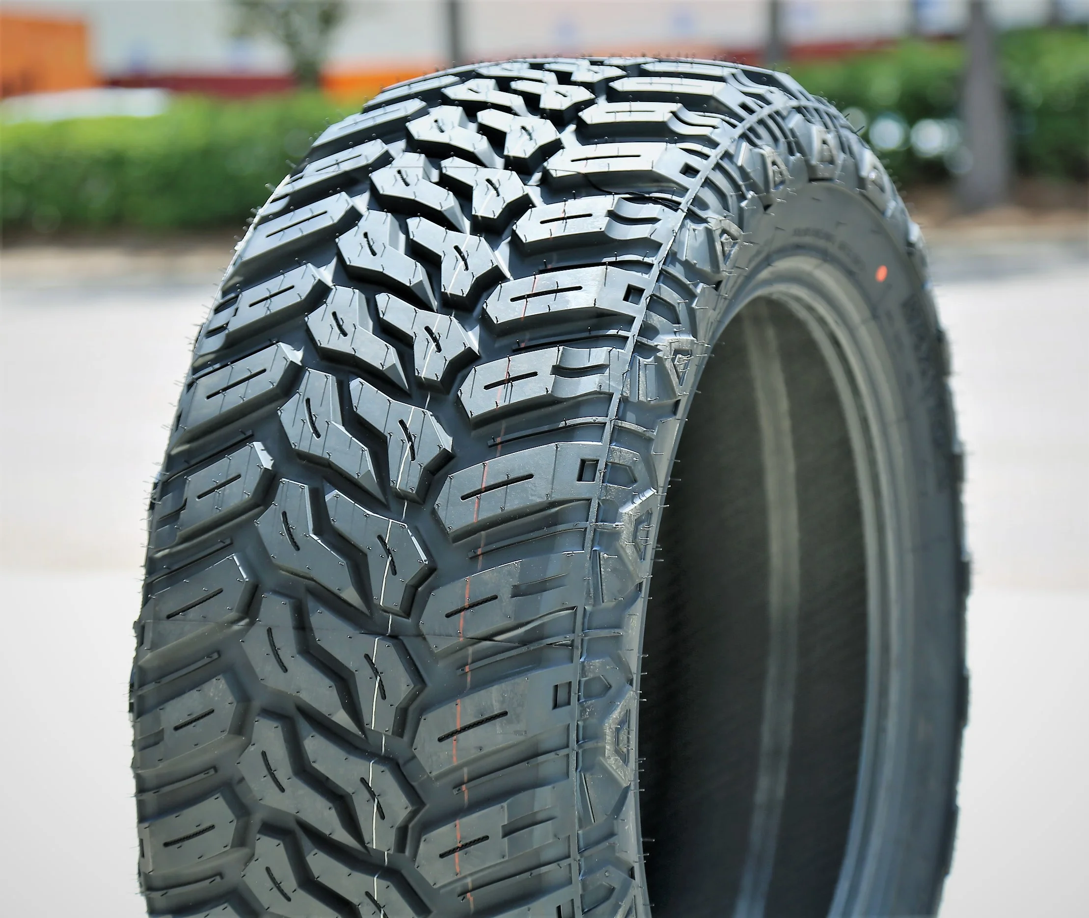 Maxtrek Mud Trac LT 37X13.50R20 Load E 10 Ply MT M/T Tire
