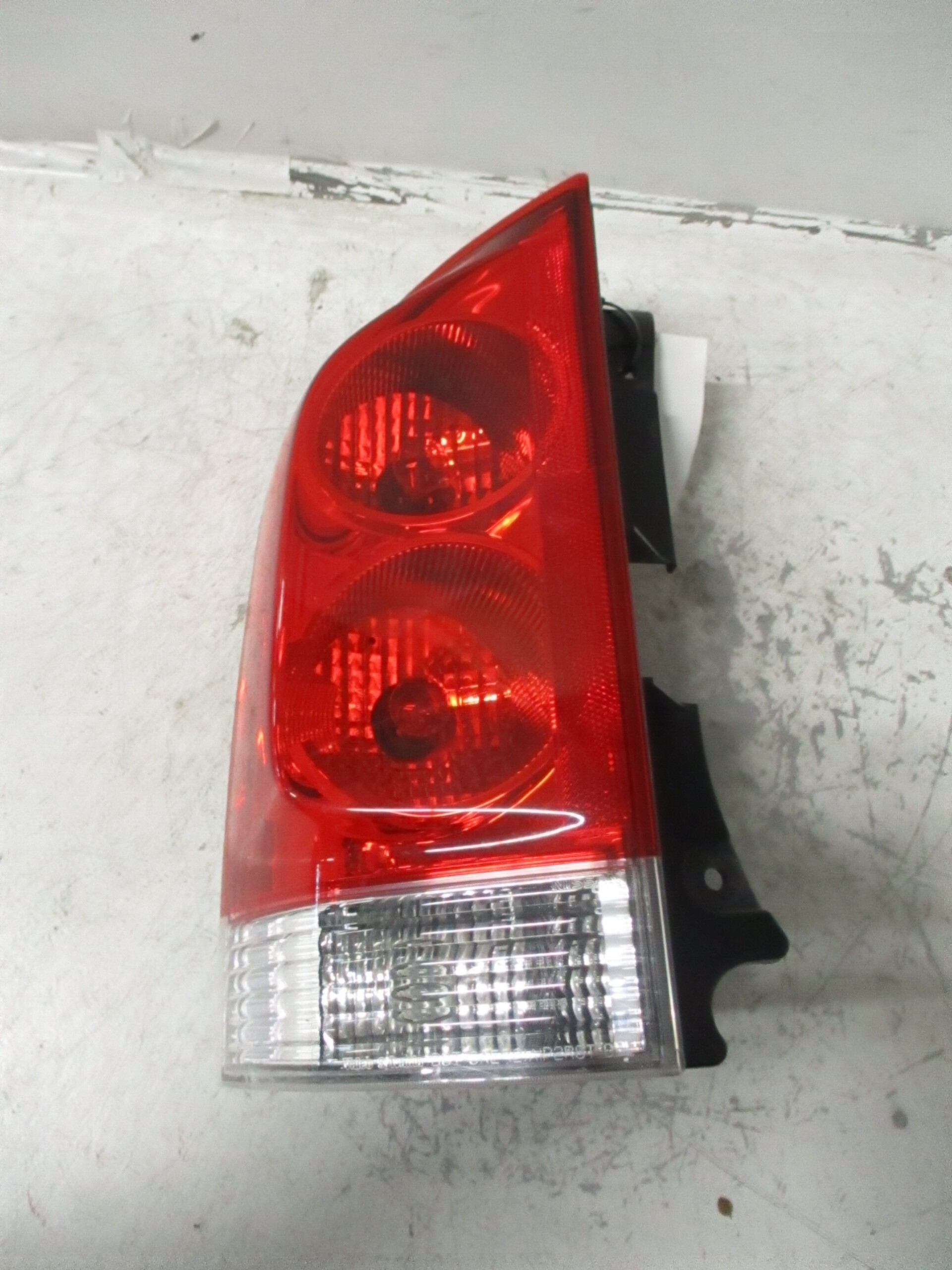 Pre-Owned 2006-2015 Nissan Armada Driver LH Tail Light Lamp OEM (Good)