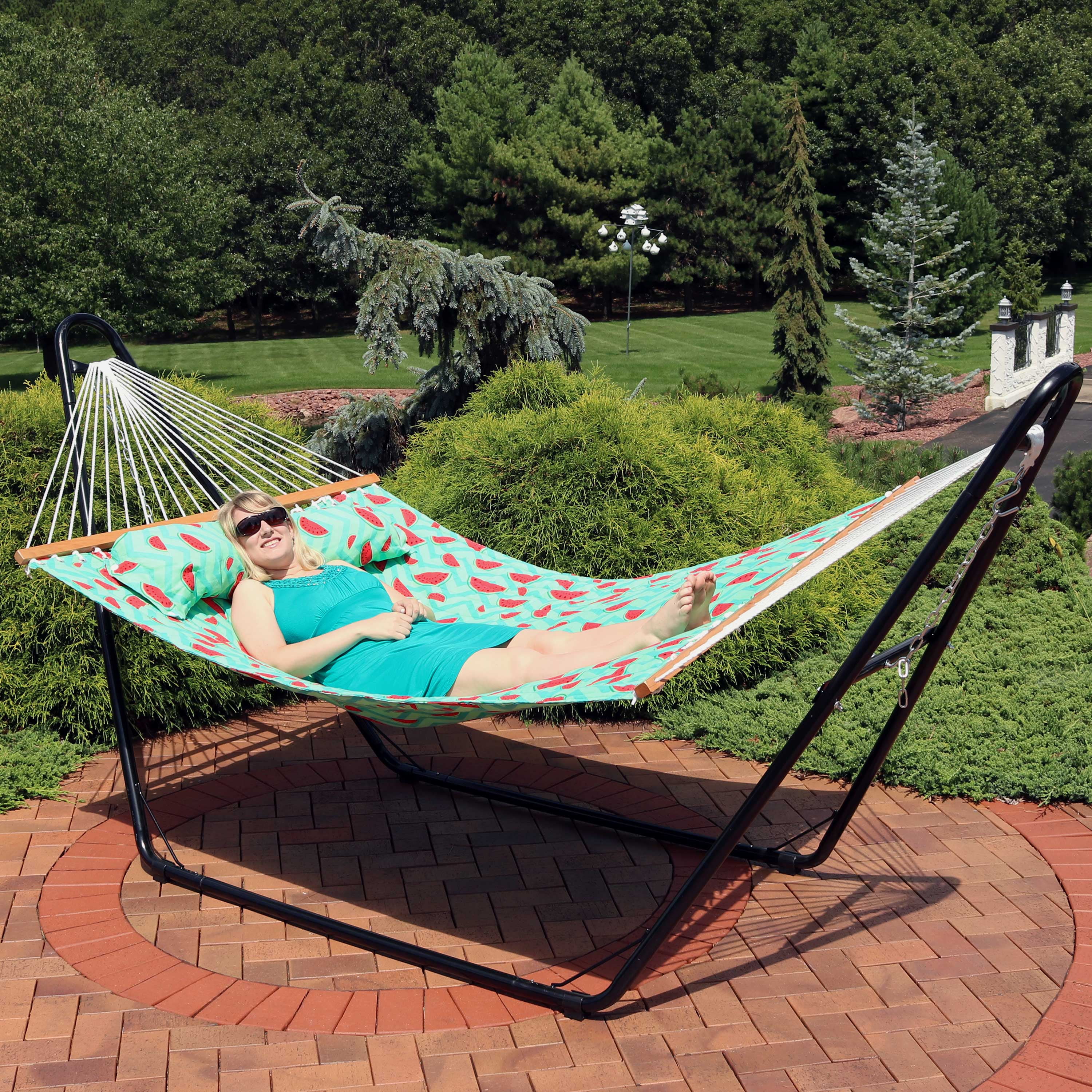 Sunnydaze 2-Person Fabric Spreader Bar Hammock - Watermelon and Chevron