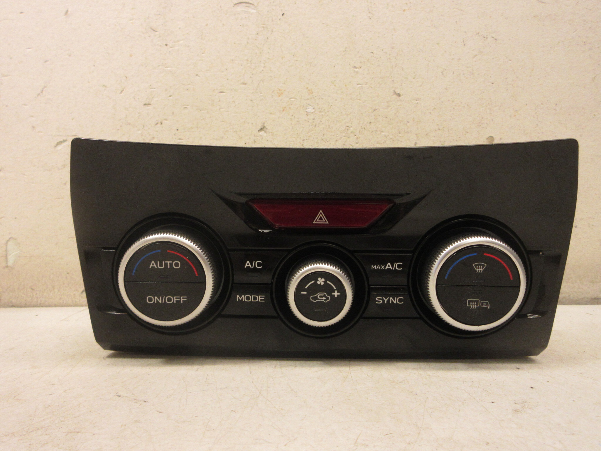 Pre-Owned 19 20 21 Subaru Forester Auto Dual AC Heater Climate Temperature Control OEM LKQ (Good)