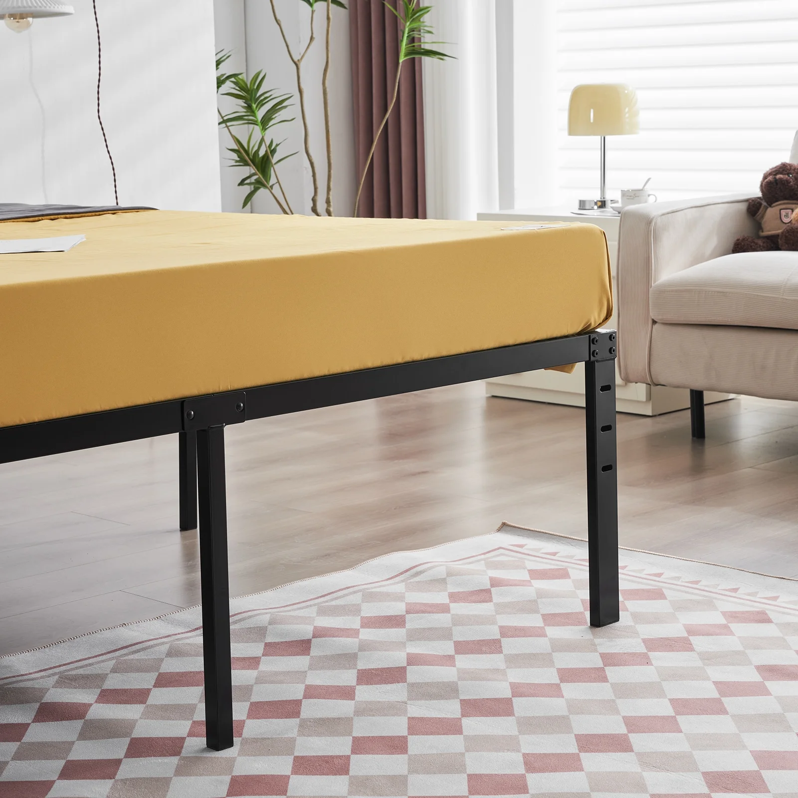 Roxona Simple Basic Iron Bed Frame Iron Bed 208.2 x 198 x 45.7cm Bed Height 18