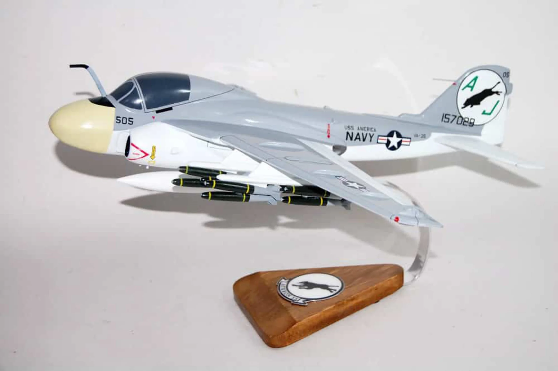 VA-35 Black Panthers A-6 (1972) Intruder Model, 1/36th Scale, Mahogany, Navy