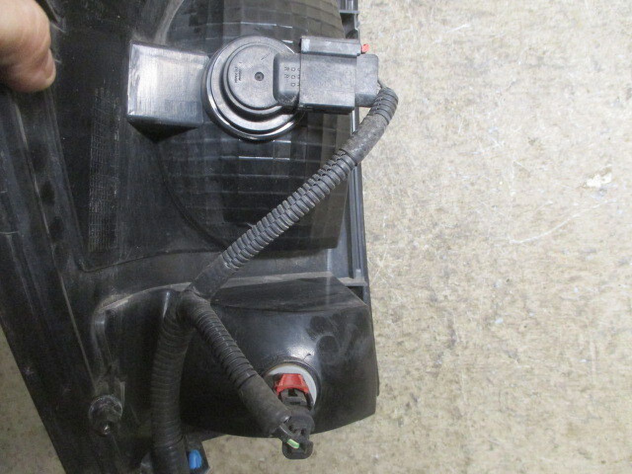 Pre-Owned 07 08 09 10 Jeep Grand Cherokee RH Passenger Tail Brake Light Lamp OEM LKQ (Good)