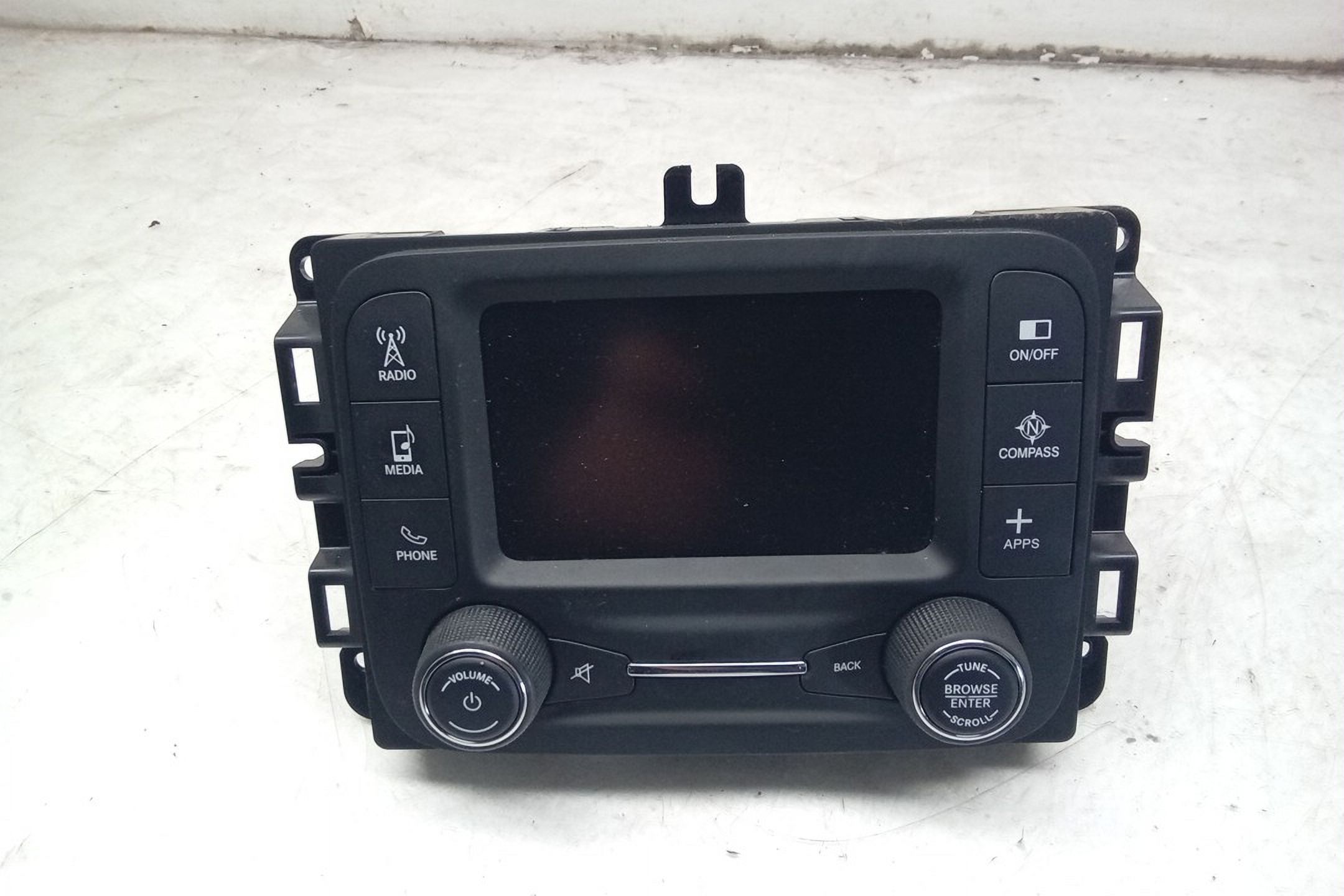 Pre-Owned 17 2017 Jeep Renegade Radio Receiver with 5.0 Display OEM (Good)