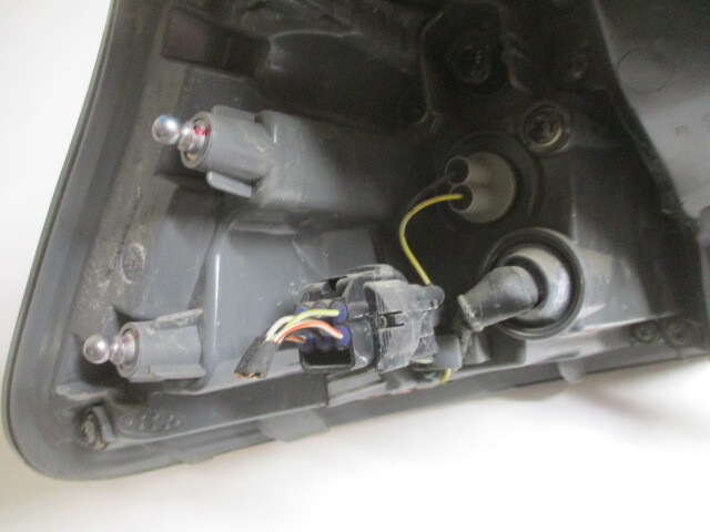 Pre-Owned 14 15 16 17 18 Jeep Cherokee RH Passenger LED Outer Tail Brake Light Lamp OEM LK (Good)