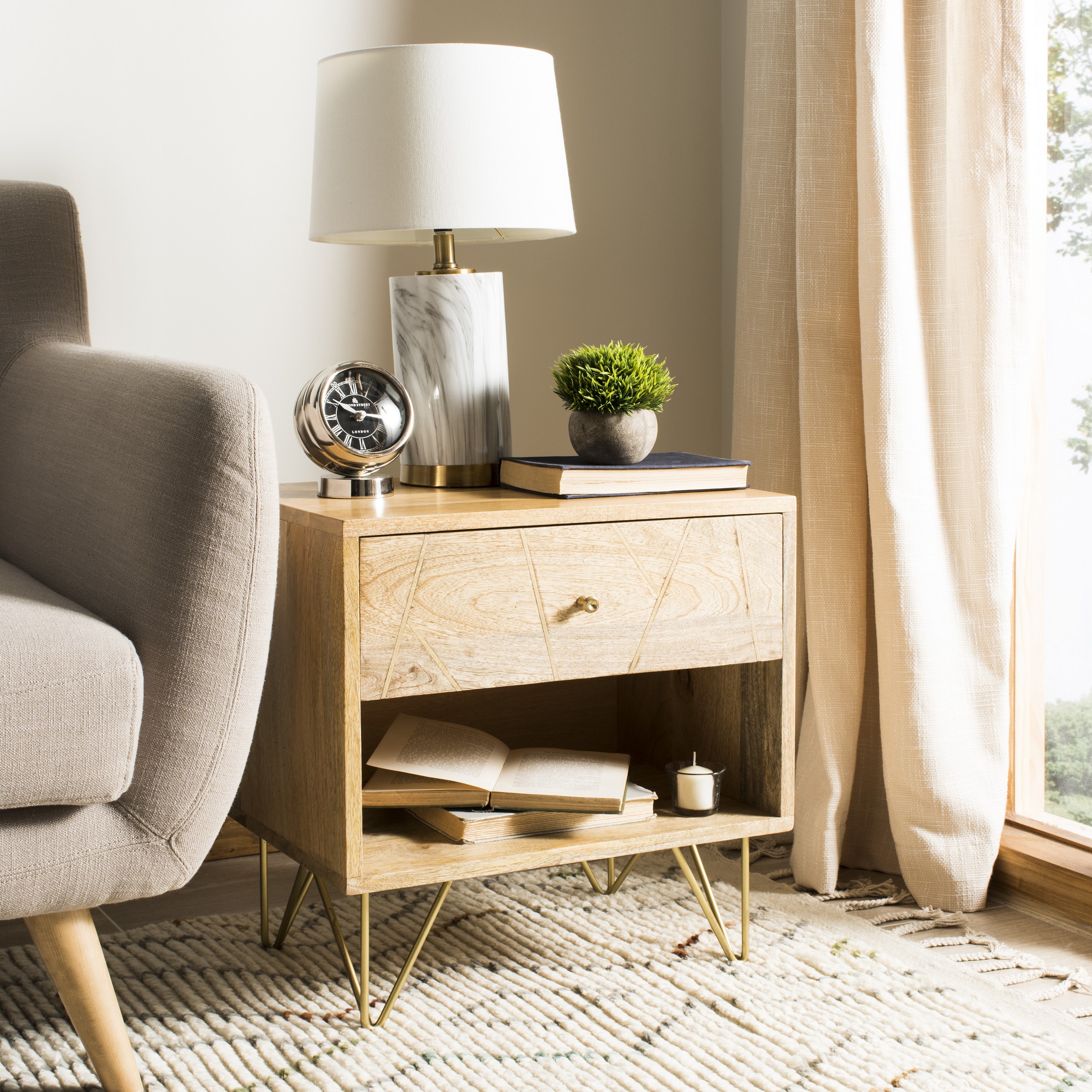 SAFAVIEH Marigold Mid-Century 1 Drawer Nightstand, Natural