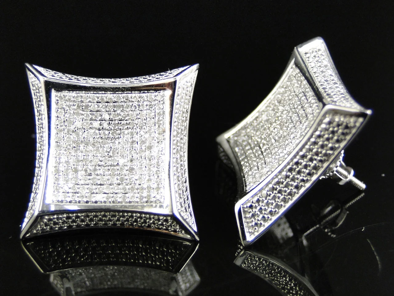 White Diamond 20 MM Kite Earring set in 10k White Gold (1.2 Ct)