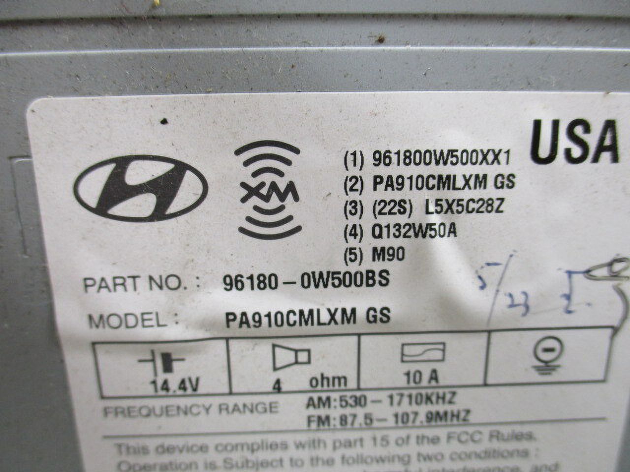 Pre-Owned 10 11 12 Hyundai Santa Fe MP3 CD Bluetooth Satellite Radio Receiver OEM LKQ (Good)