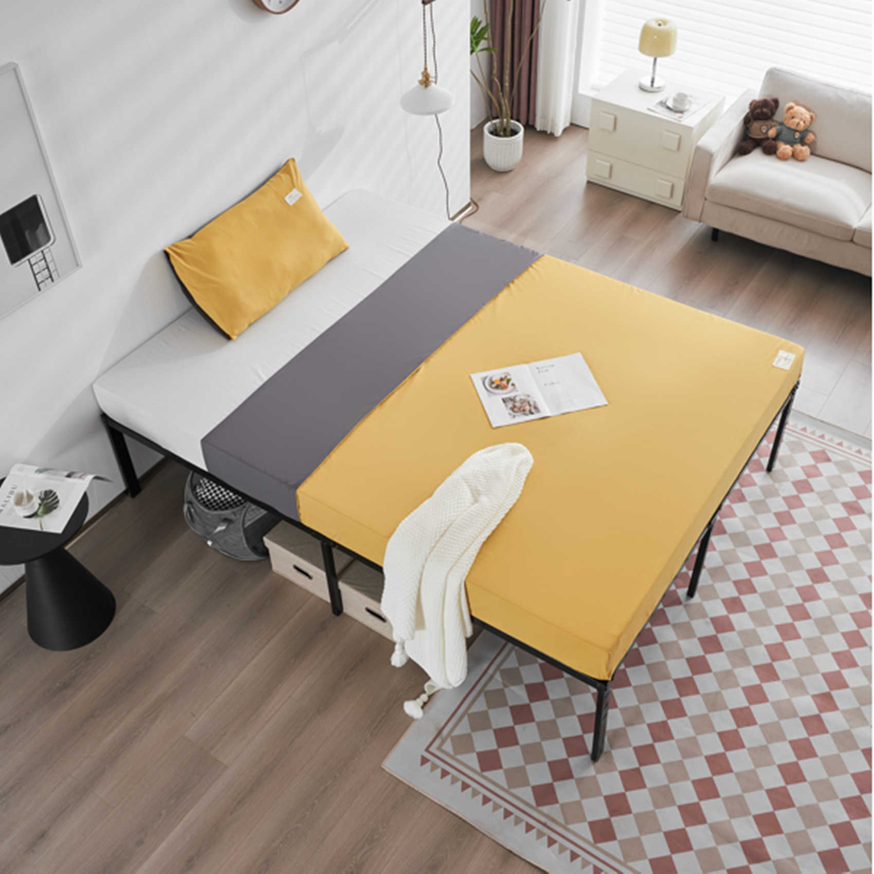 Dinling 195.5*142.2*45.7cm Bed Height 18