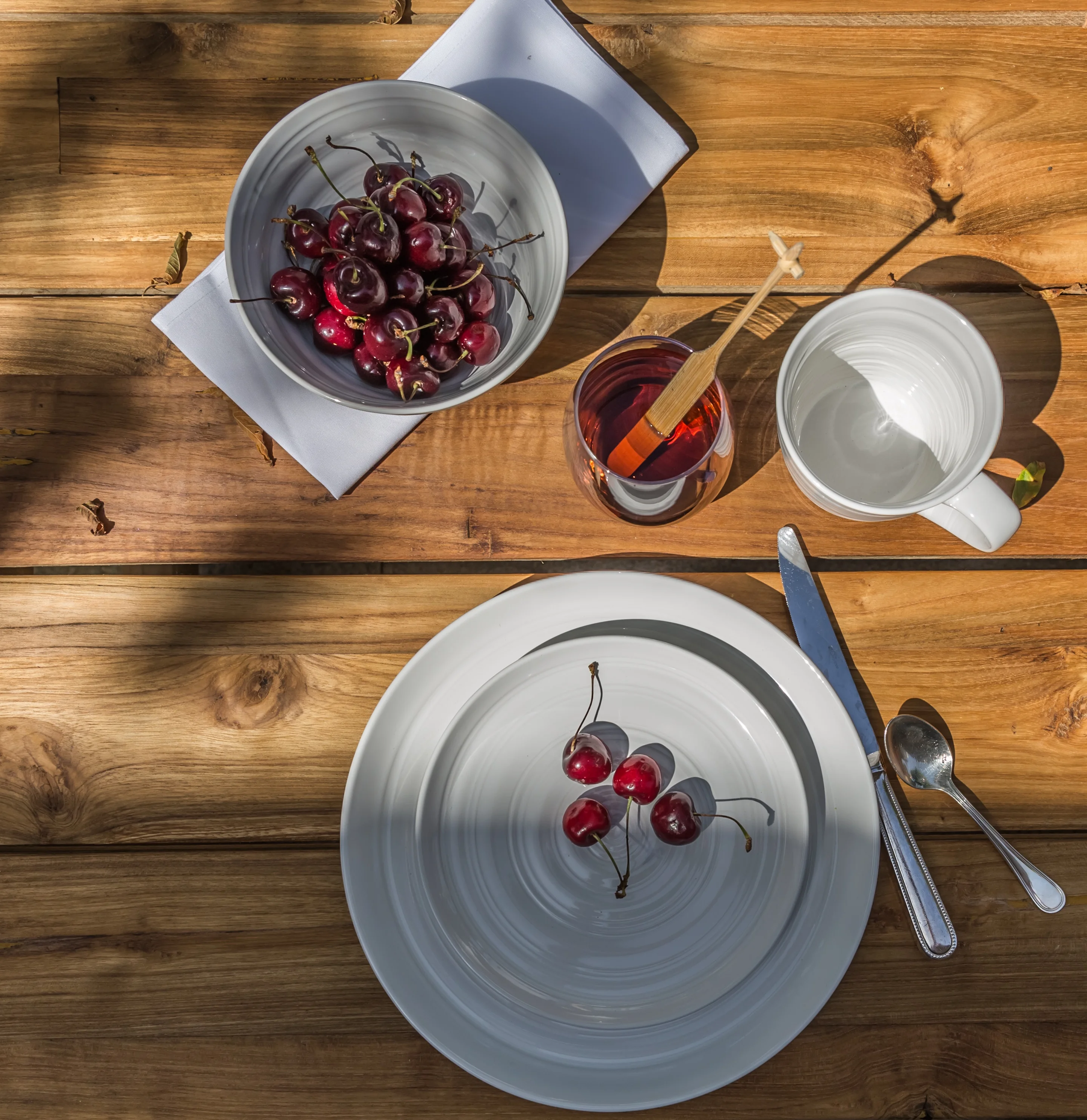 Woven Paths Farmhouse 16-Piece Dinnerware Set, White