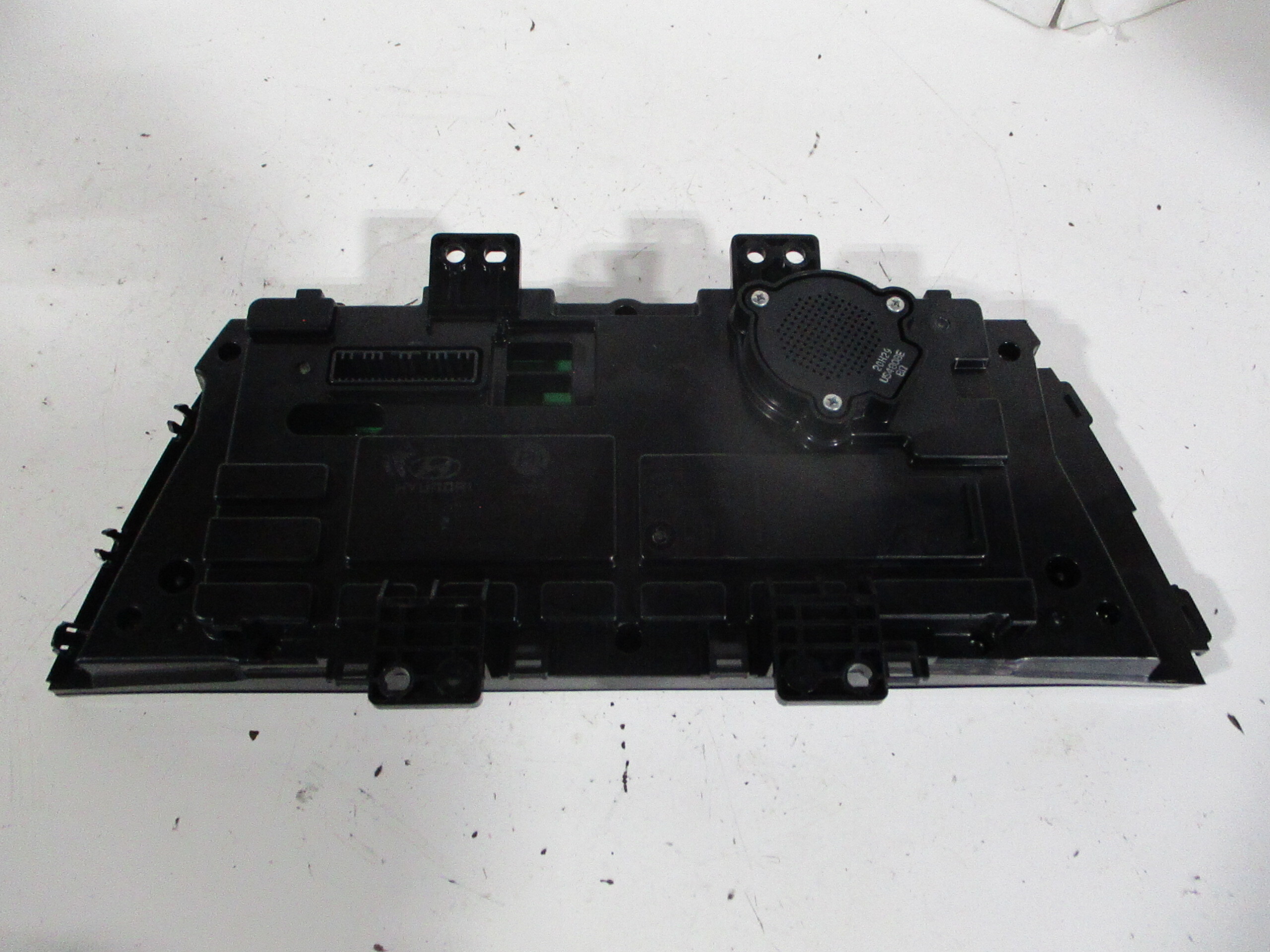 Pre-Owned 21-23 Hyundai Elantra Integral Screen Canada Market Cluster Speedo 60k OEM LKQ (Good)