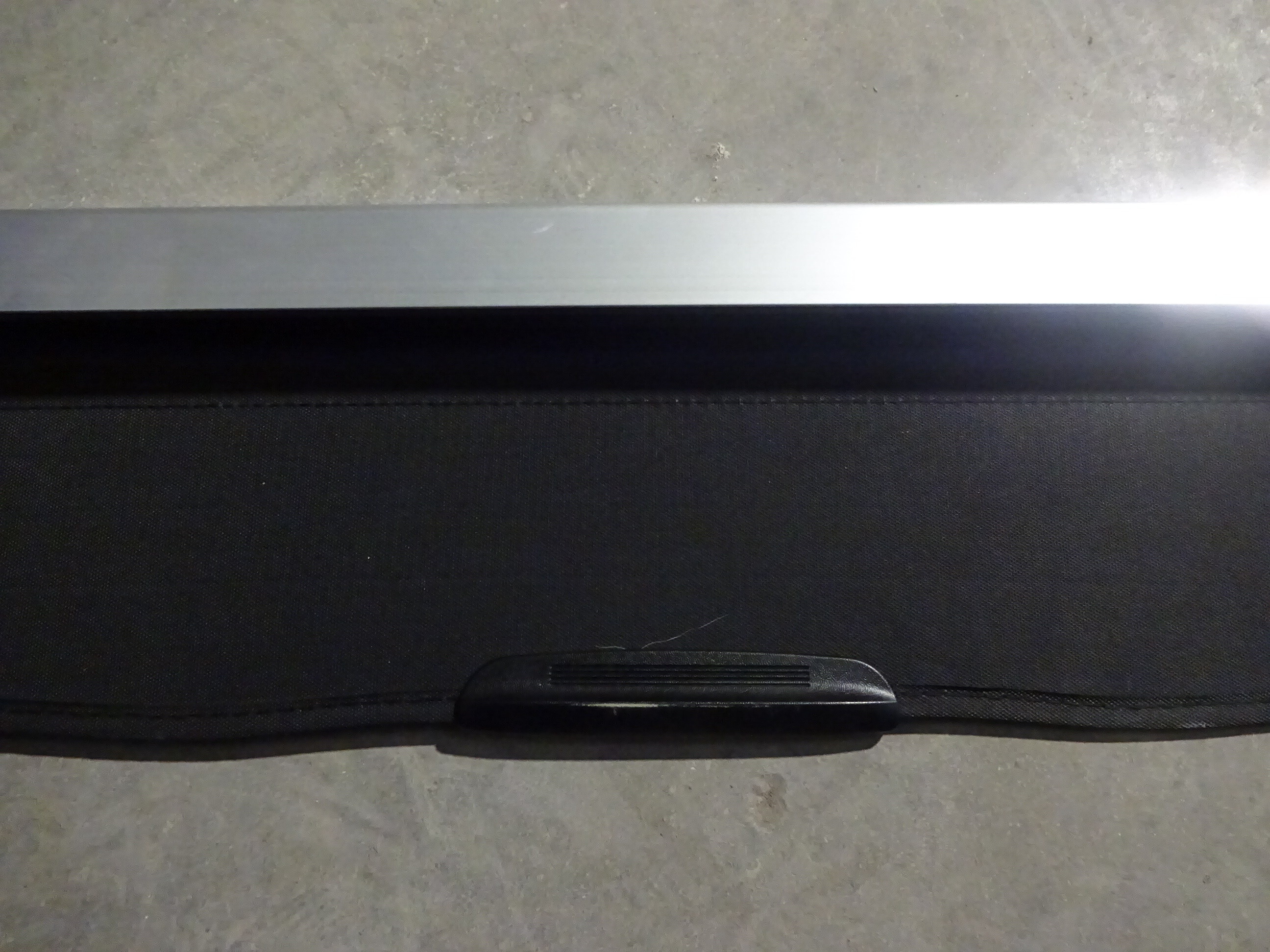 Pre-Owned 2019 Subaru XV Crosstrek Rear Black Retractable Cargo Cover OEM (Good)