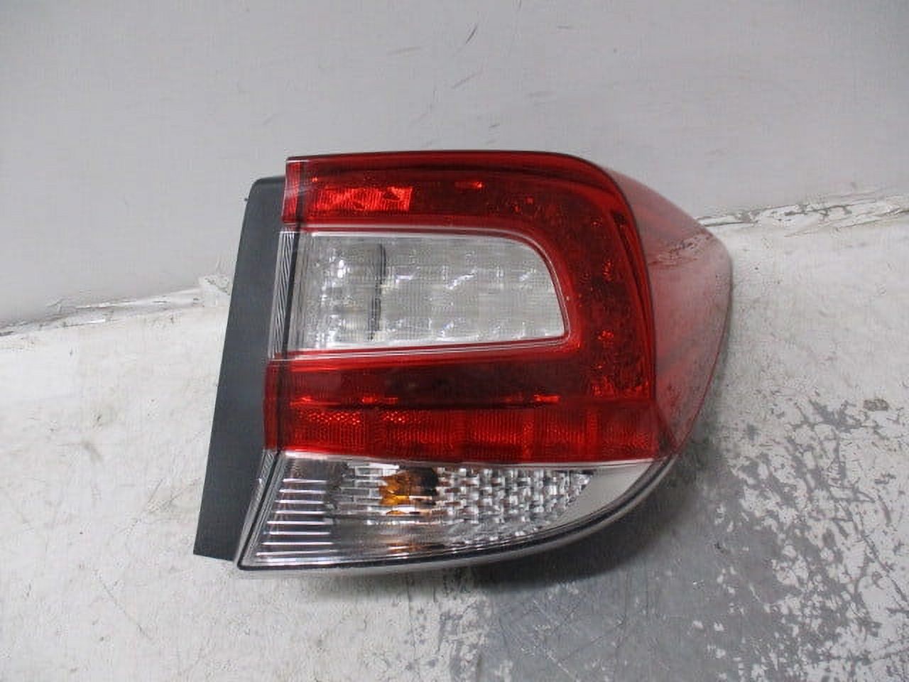Pre-Owned 2017 Subaru Impreza Passenger RH Tail Light Lamp OEM (Good)