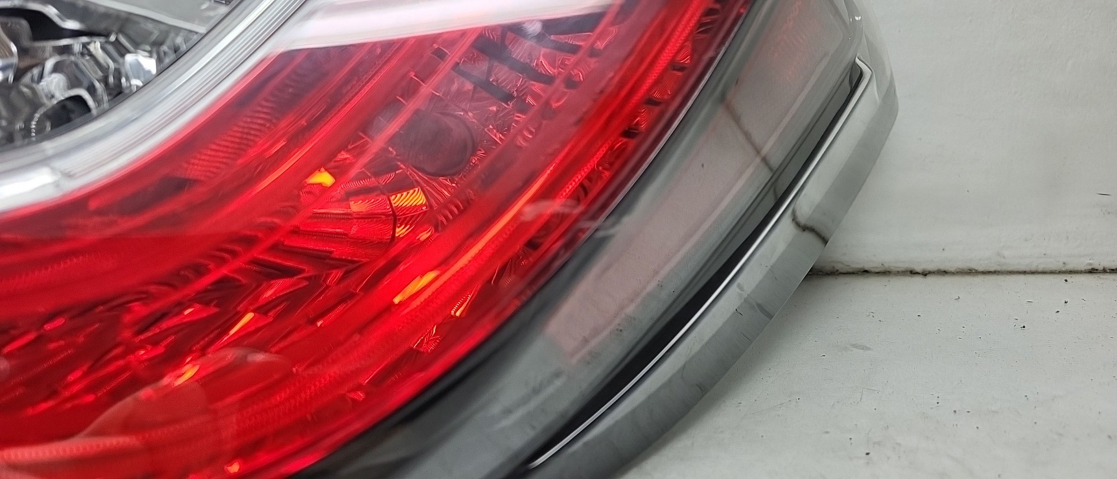 Pre-Owned 17 2017 Honda Civic Passenger RH Tail Light Lamp OEM (Good)