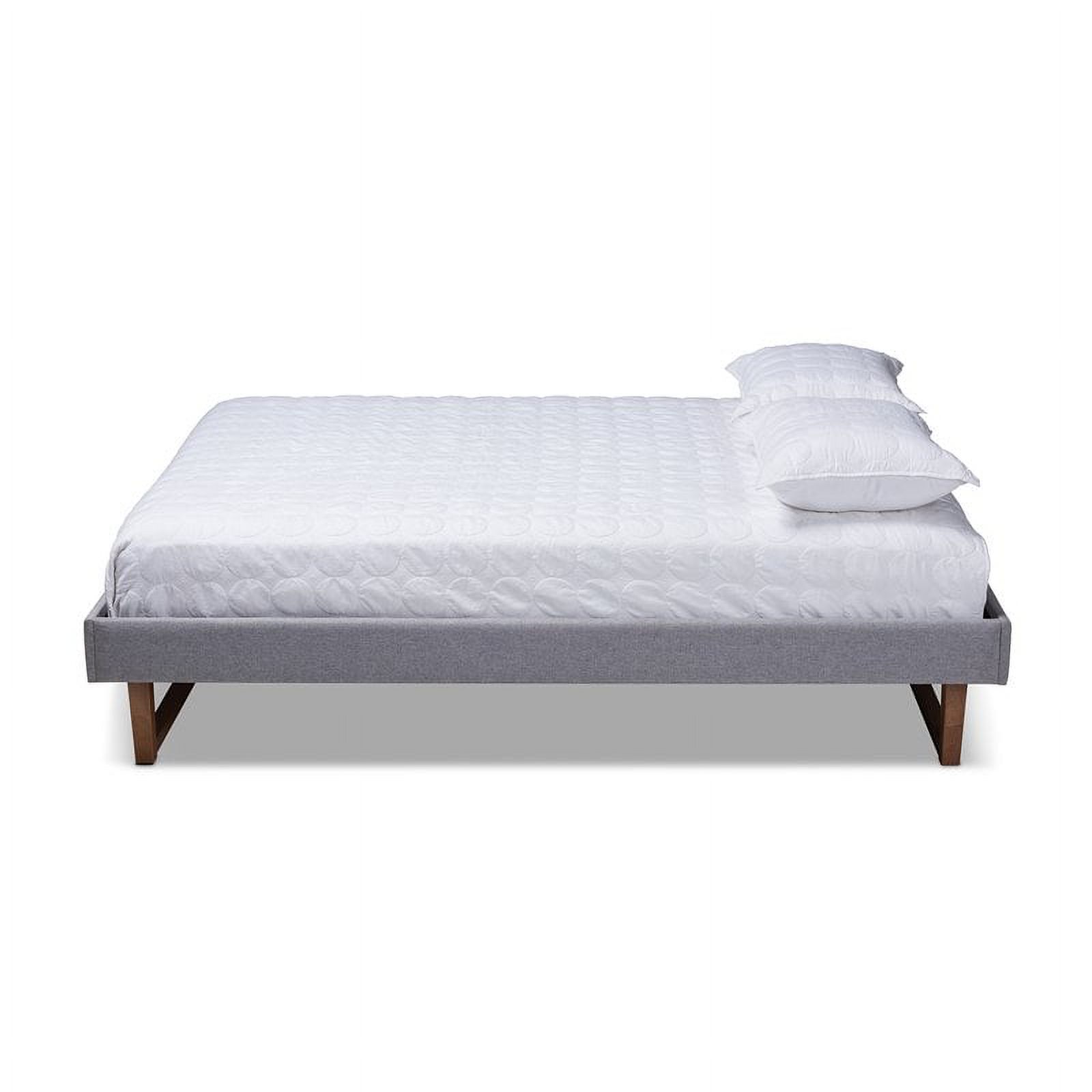 Allora Mid-Century Wood and Fabric King Platform Bed in Light Gray