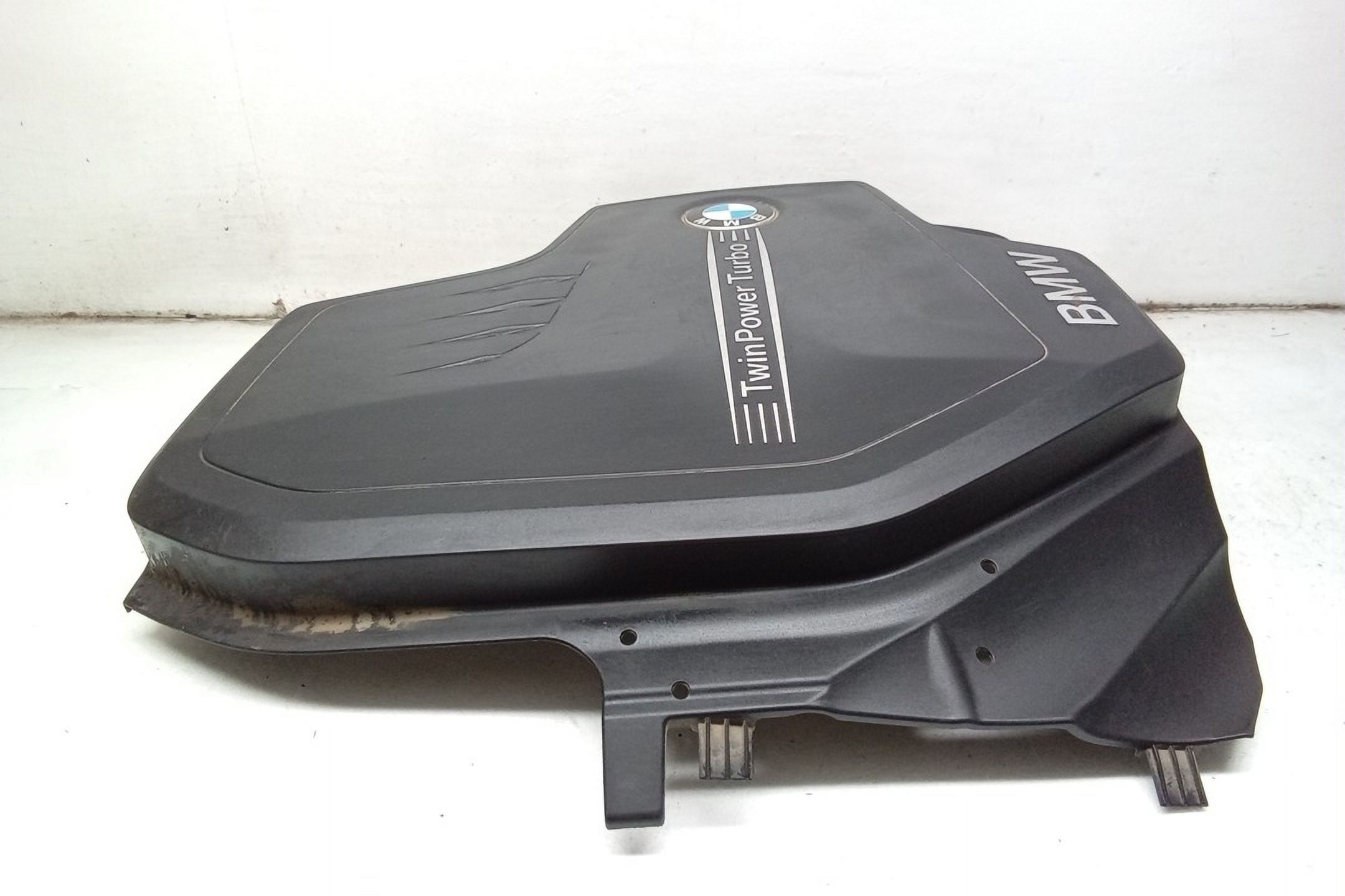 Pre-Owned 17 2017 BMW 320 Engine Cover 2.0L OEM (Good)