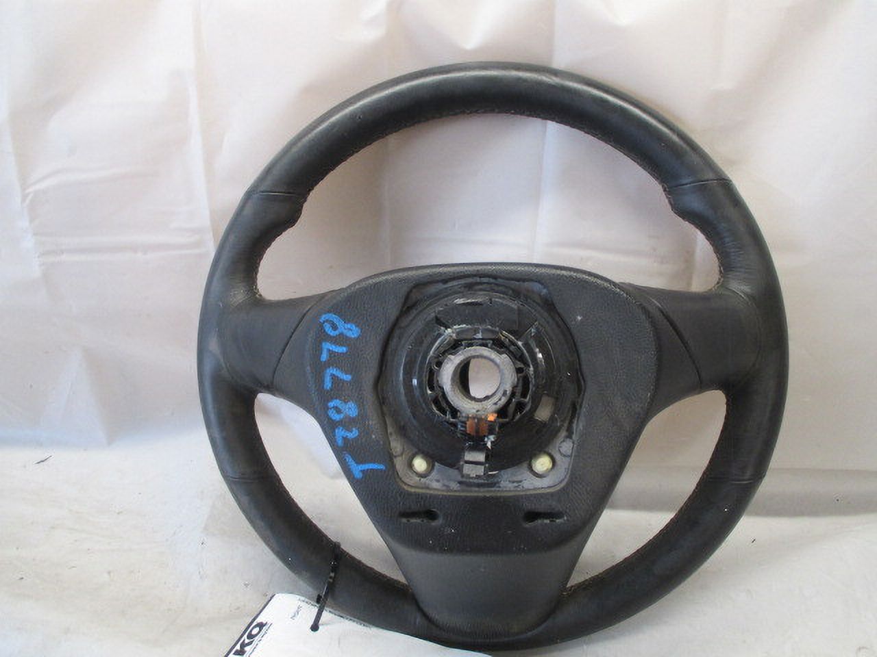 Pre-Owned 2014 Buick Encore Steering Wheel w/Controls OEM (Good)