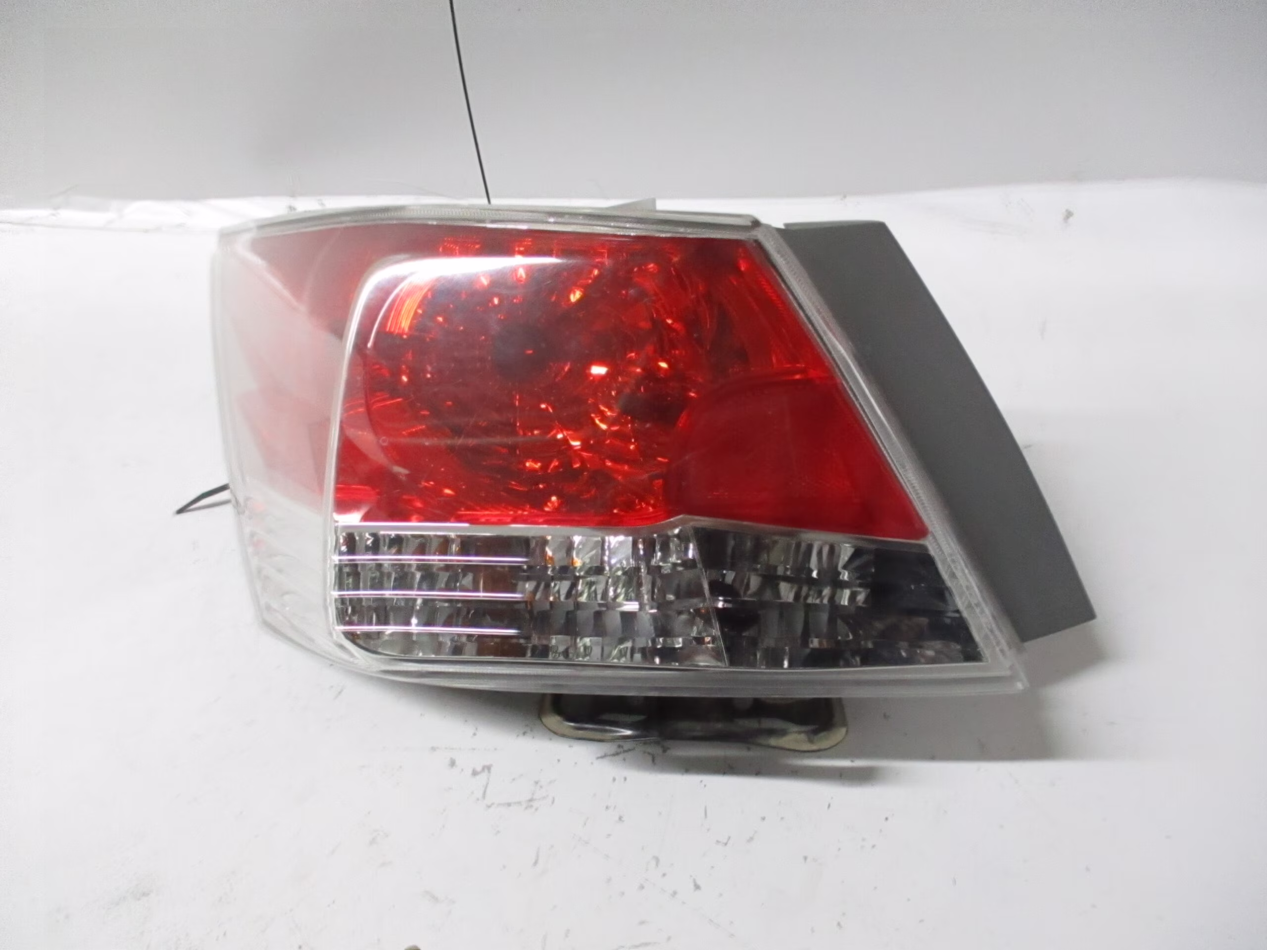 Pre-Owned 2011-2012 Honda Accord Driver LH Tail Light Lamp OEM (Good)