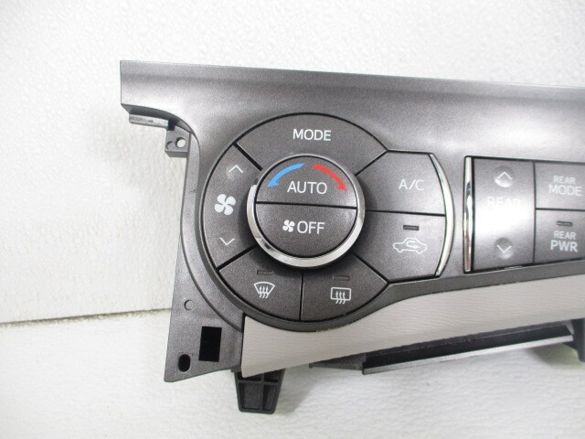 Pre-Owned 2011-2014 Toyota Sienna Front Auto Temperature AC Heater Control OEM LKQ (Good)