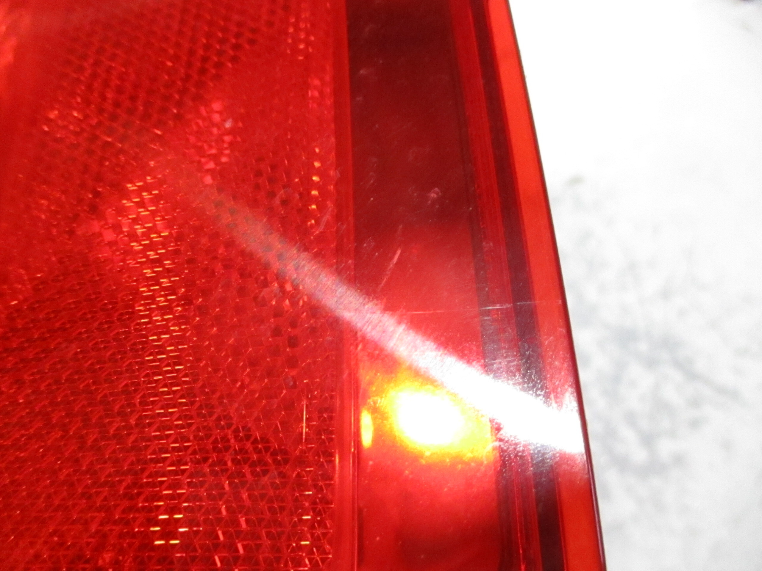 Pre-Owned 2013-2015 Honda Accord Passenger RH Tail Light Lamp OEM (Good)