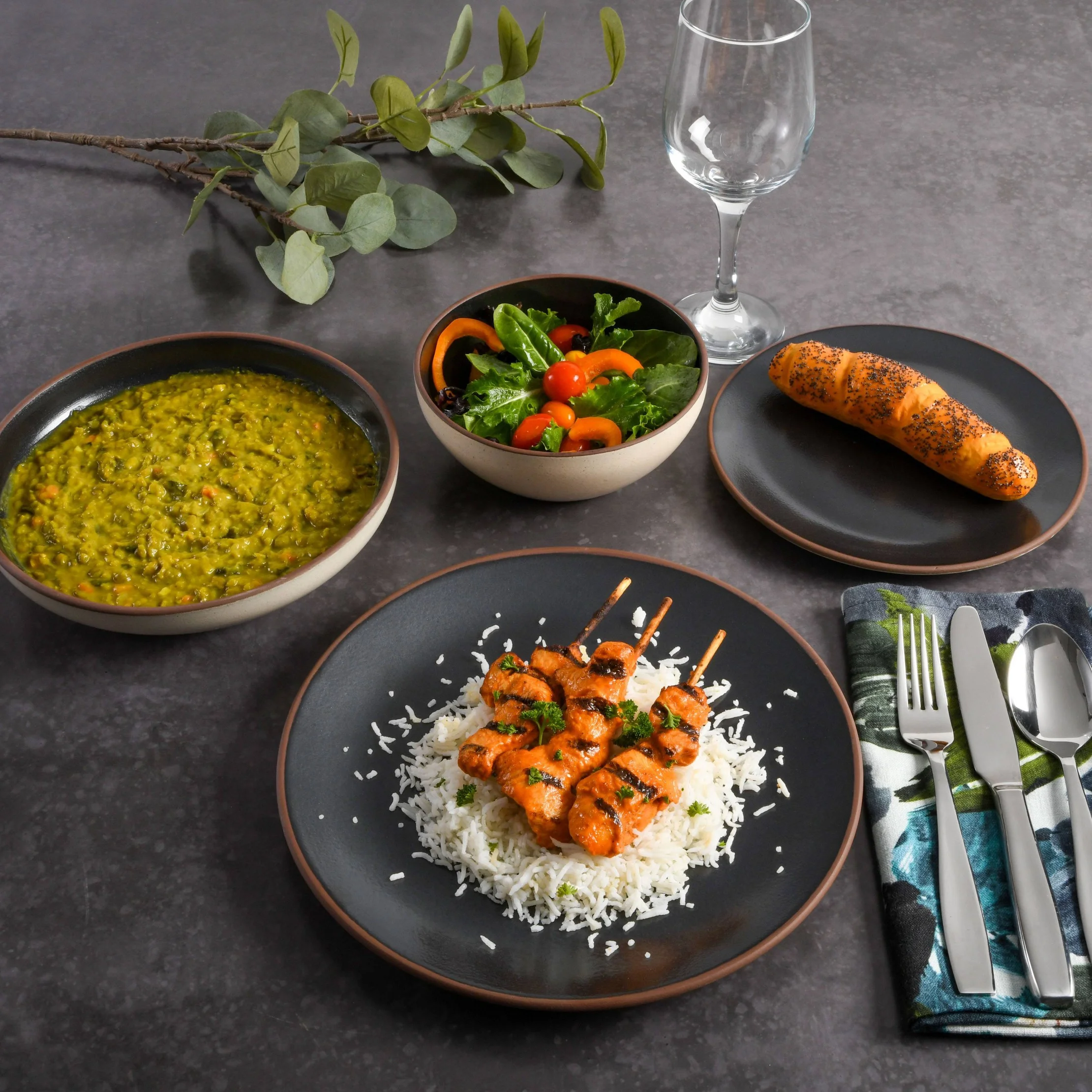 16pc Terracotta Contempo Classic Dinnerware Set Black