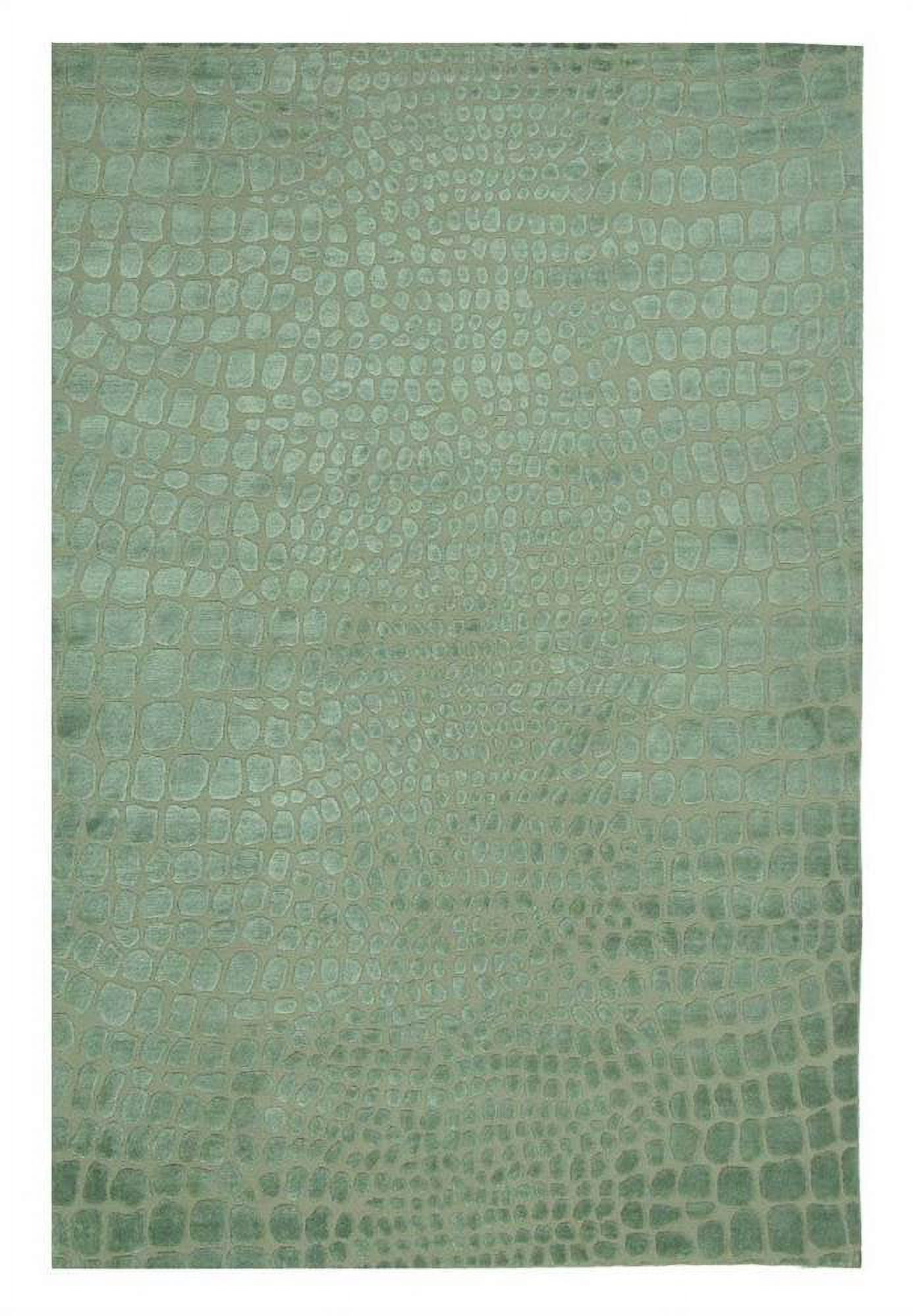 Martha Stewart  by  Amazonia Silk Blend Rug Feldspar 5'6