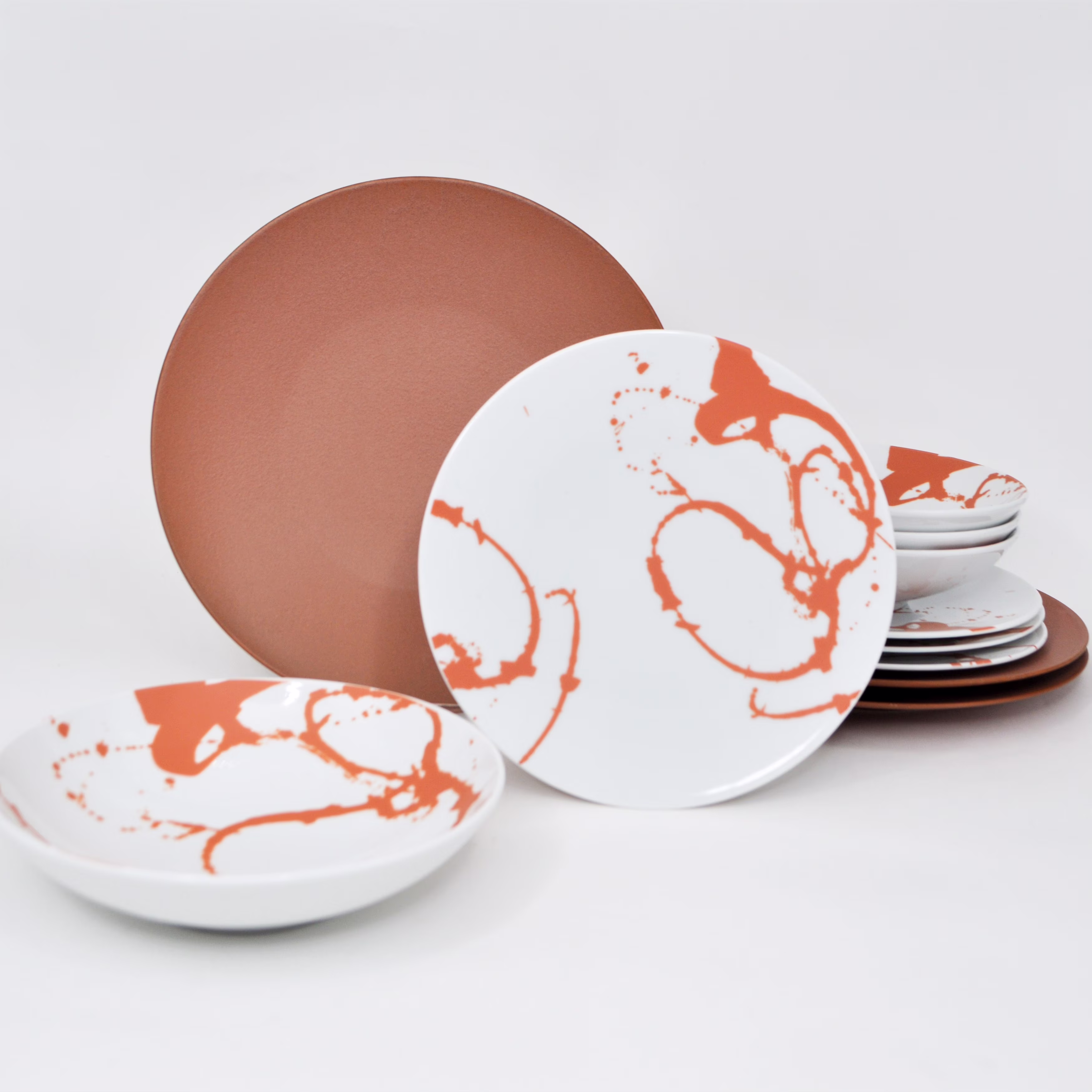 Euro Ceramica, Inc. Euro Ceramica Nile 12 Piece Porcelain Dinnerware Set (Service for 4) - Champaign Gold/Red/Black Red