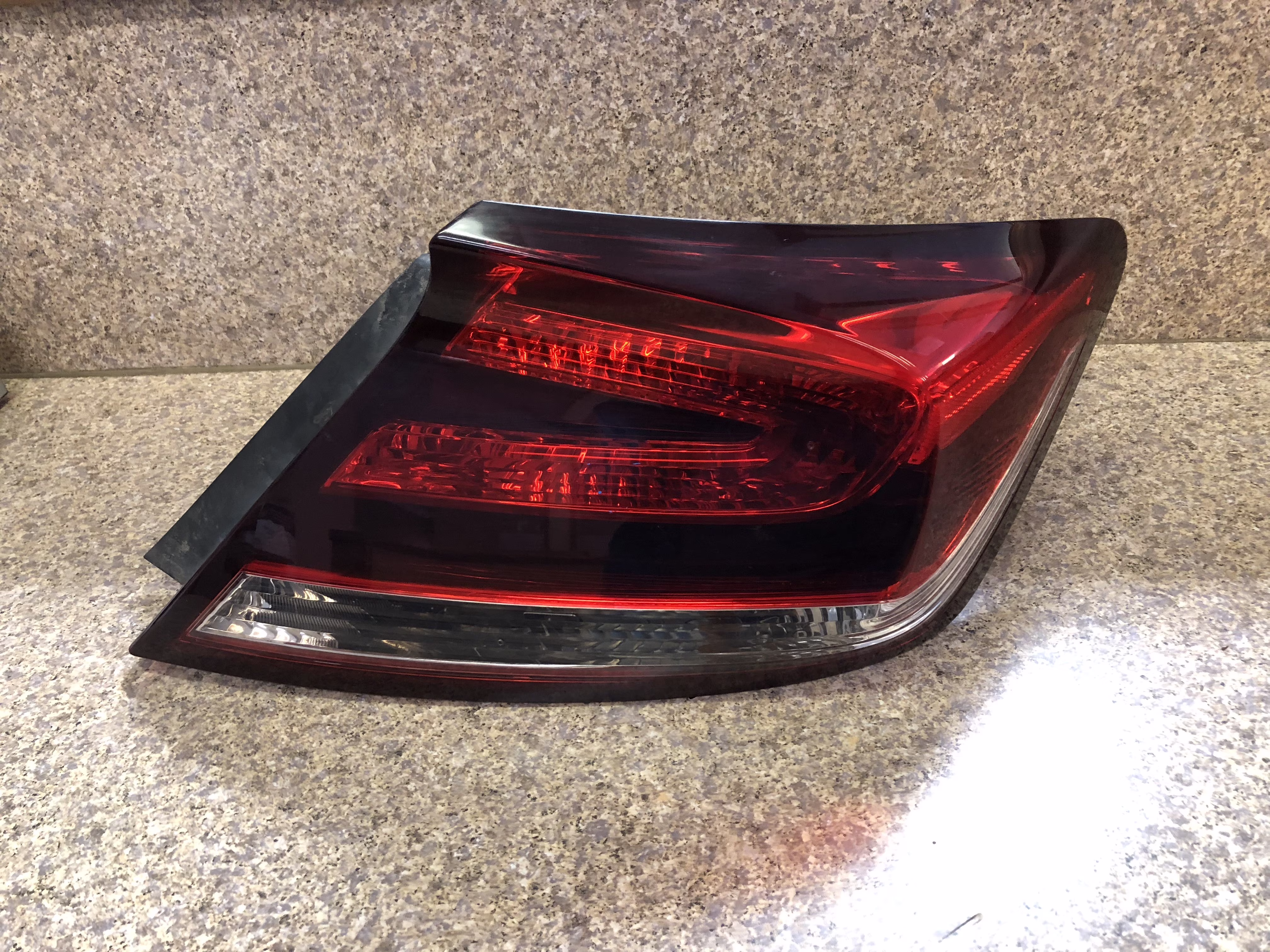 Pre-Owned 14-15 Honda Civic RH Passenger Tail Light Lamp OEM LKQ (Good)