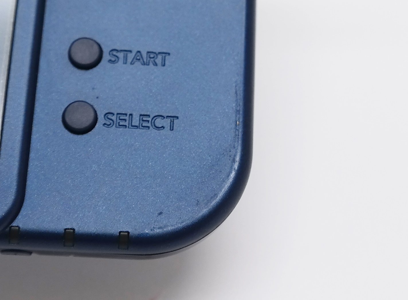 Pre-Owned Nintendo New 3DS XL Monster Hunter Generations Edition Handheld System (Good)