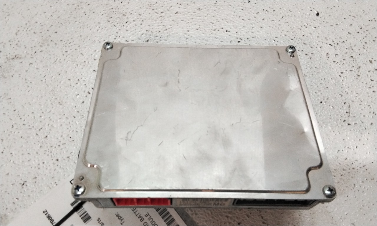 Pre-Owned 2010 Honda Civic Hybrid Battery Control Module 1K100-RMX-A11 OEM (Good)