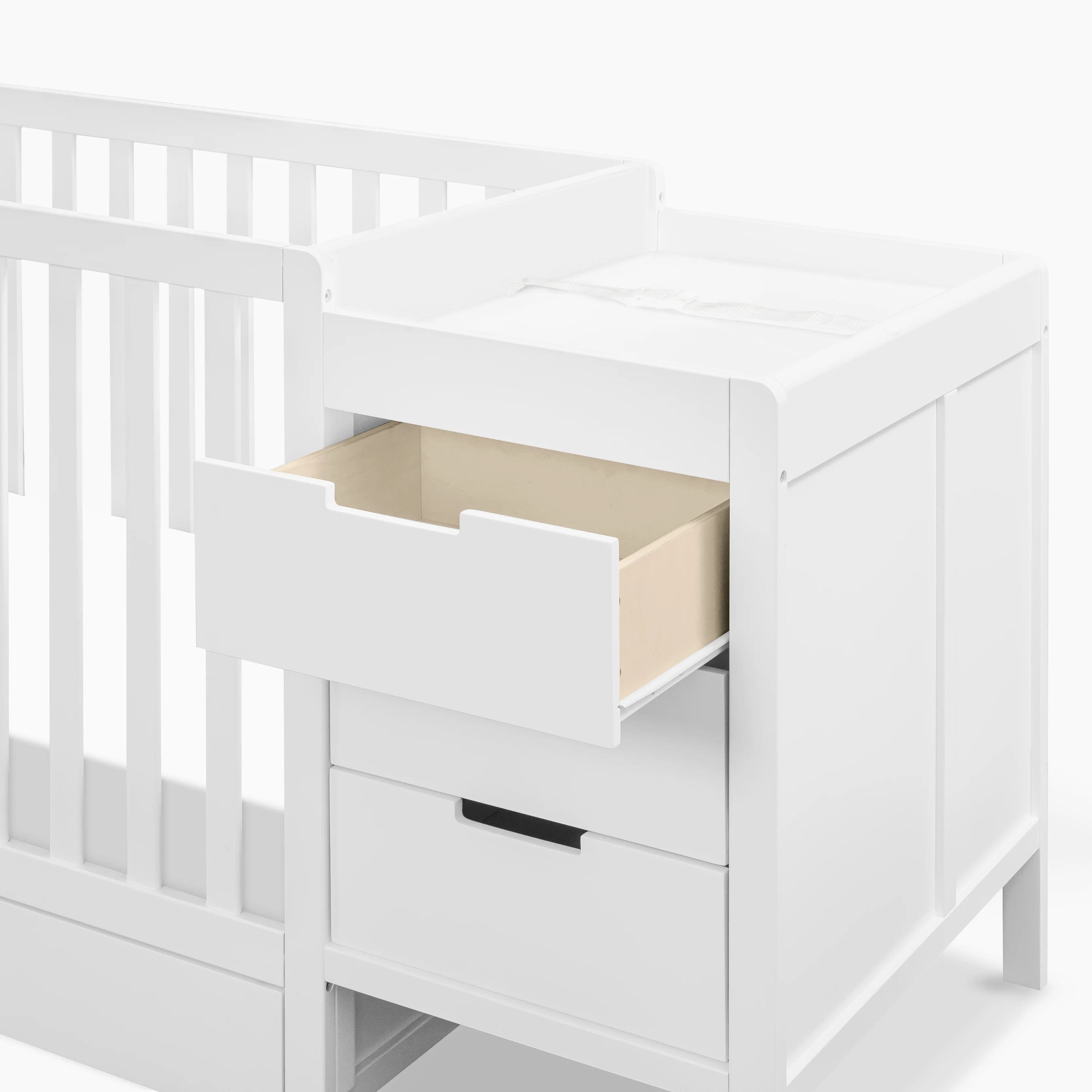 Carter's by DaVinci Colby 4-in-1 Convertible Crib & Changer Combo in White