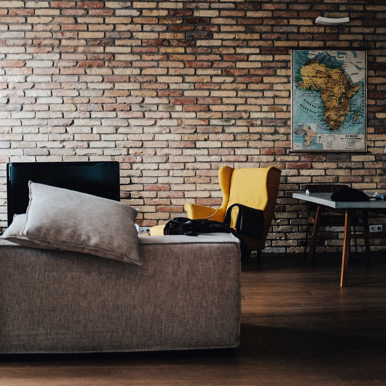 King Electric PX ECO2S 1750W / 208V Wall Heater, Oiled Bronze, PX2017-ECO-OB-R