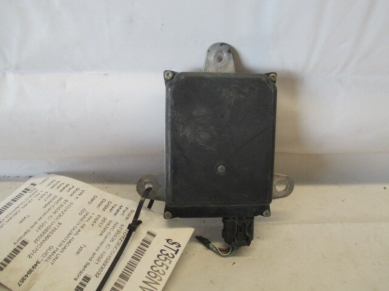 Pre-Owned 2017 Toyota Sienna Rear Blind Spot Alert Radar Unit OEM (Good)