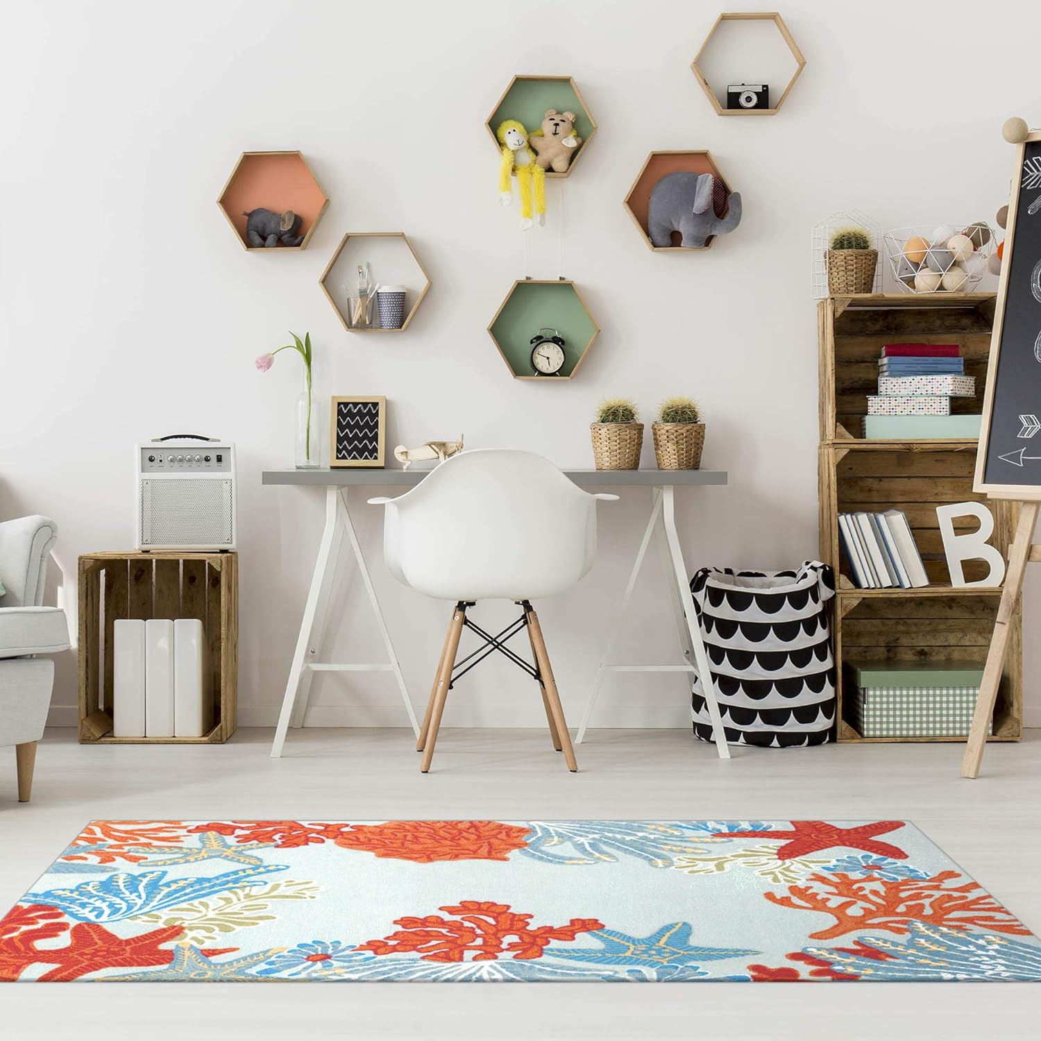 Ravella Indoor/Outdoor Durable Hand-Tufted UV Stabilized Rug- Ocean Scene Aqua 3'6