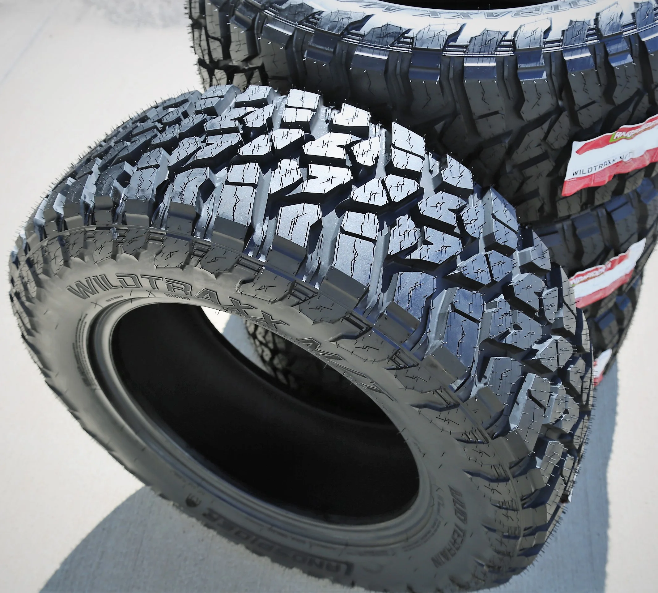 Tire Landspider Wildtraxx M/T LT 35X12.50R17 Load E 10 Ply MT Mud
