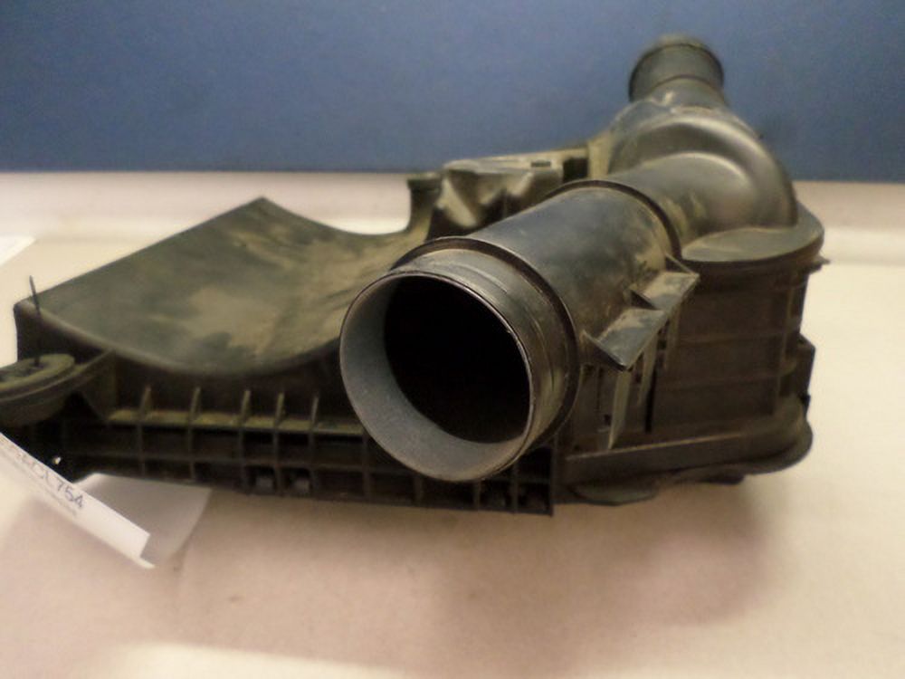 Pre-Owned 2007-2013 BMW 335i Air Intake Cleaner 3.0L Twin Turbo OEM LKQ (Good)