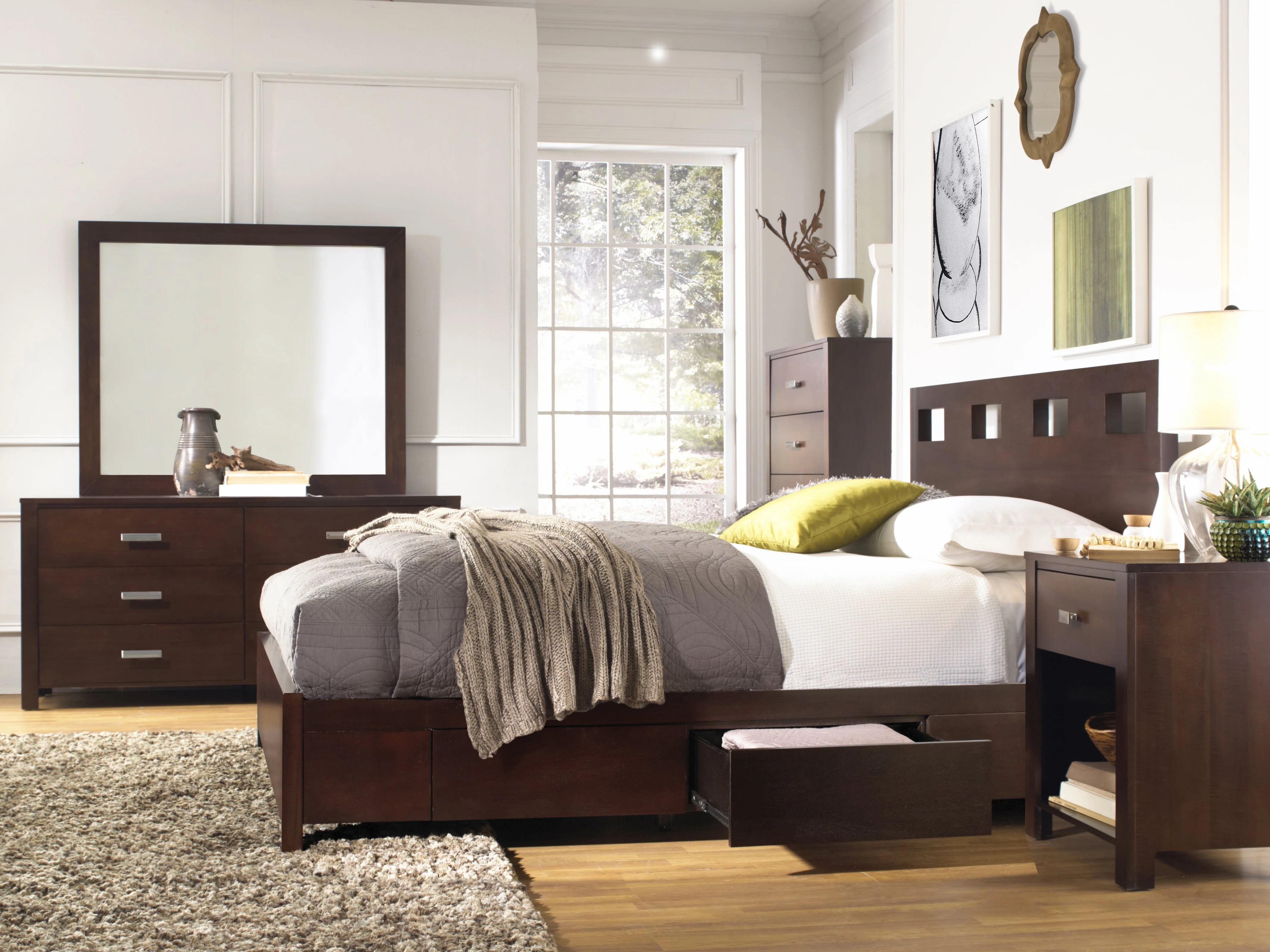 Ranshaw 5PC Cal King Storage Bed, 2 Nightstand, Dresser & Mirror Set in Mocha Brown Mahogany