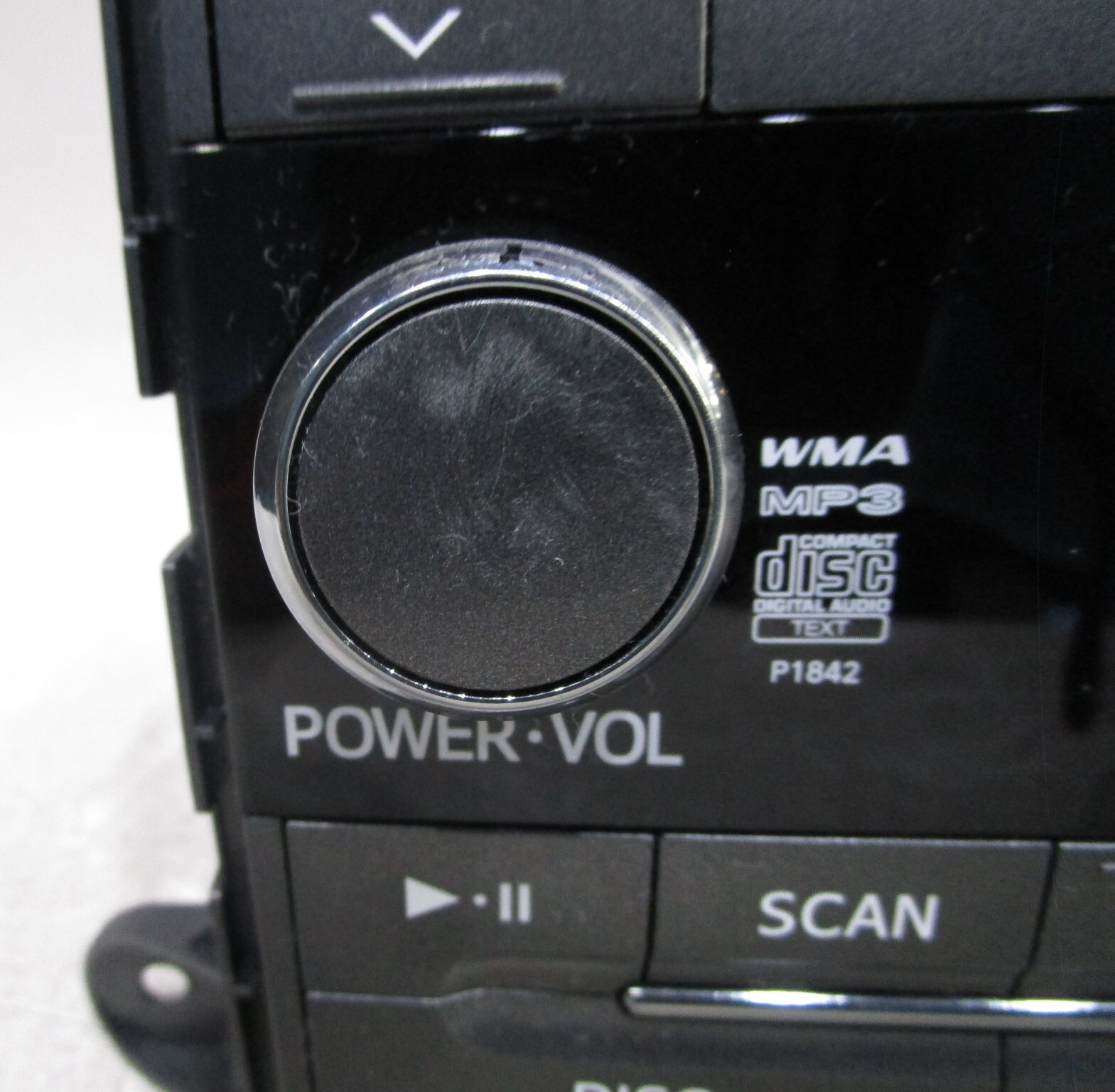 Pre-Owned 11 12 13 14 Toyota Sienna P1842 AM FM CD Radio Receiver 86120-08270 OEM LKQ (Good)