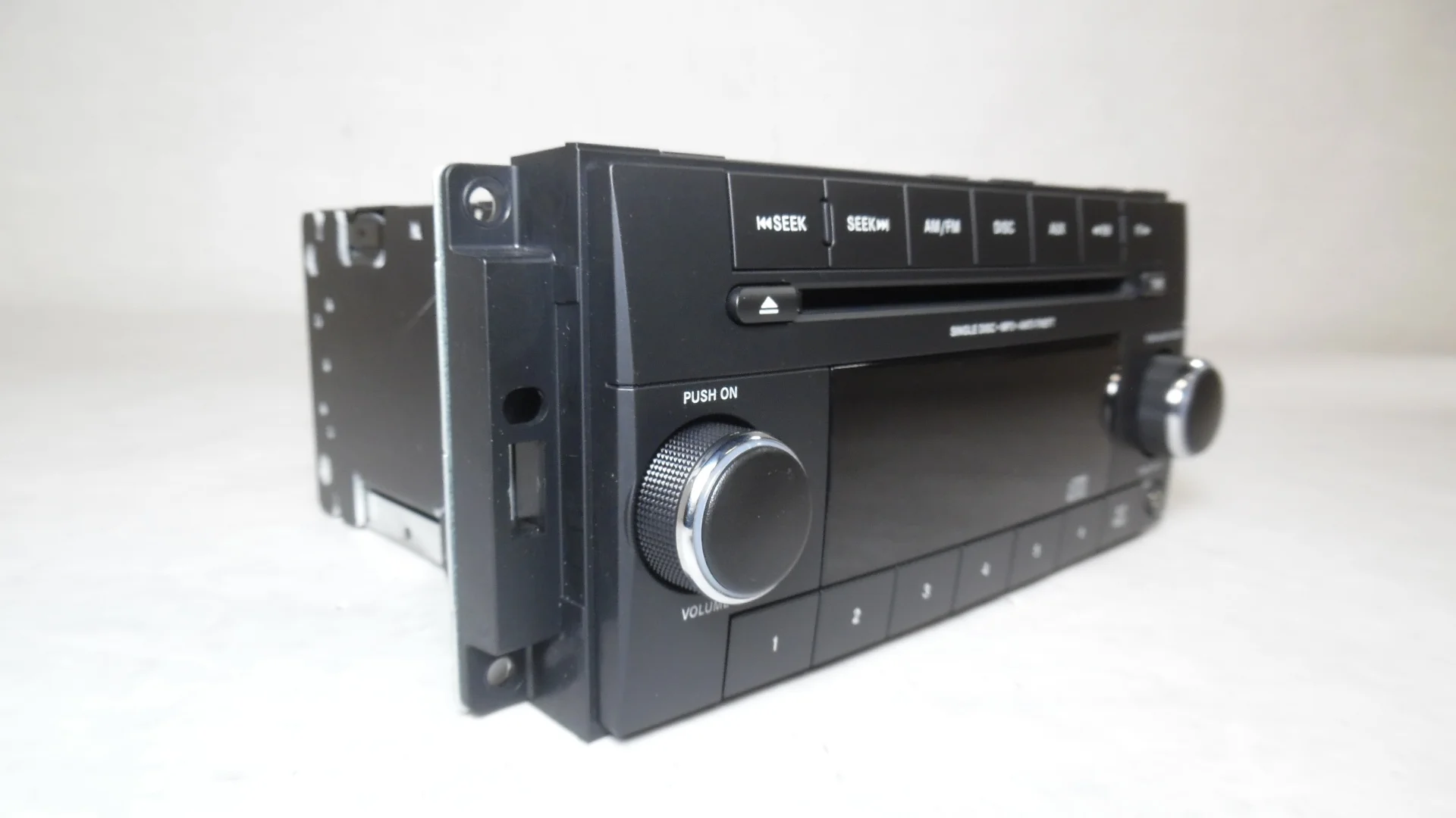Pre-Owned 2011 2012 Jeep Compass Single Disc CD MP3 Player Radio Receiver RES OEM (Good)