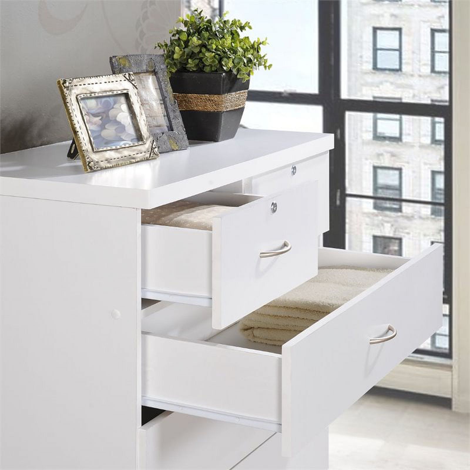 Home Square Hodedah 2 Piece 7 Drawer Wood Chest Set with Locks in White