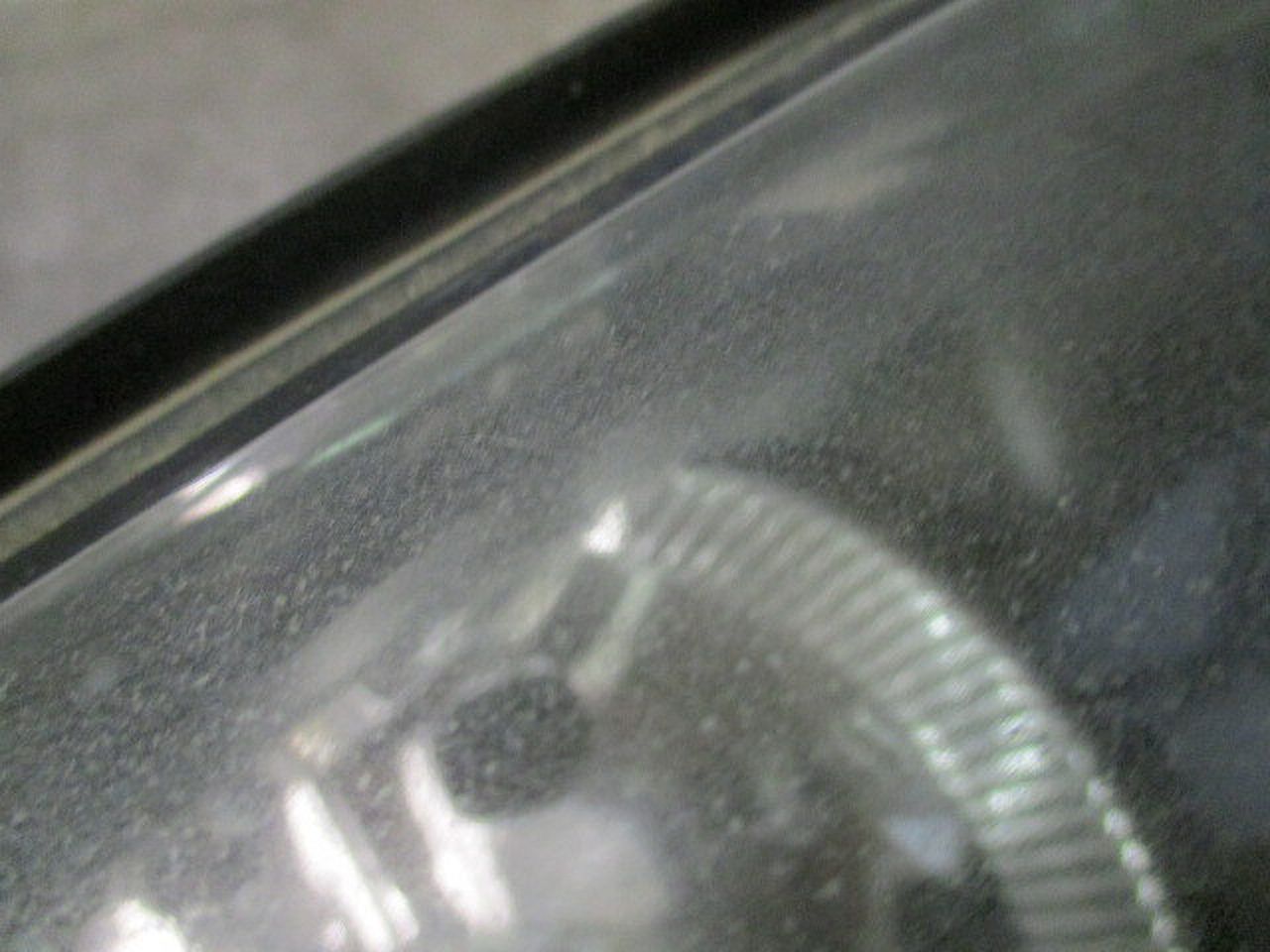 Pre-Owned 2001 BMW 330i Passenger RH Head Light Lamp OEM (Good)