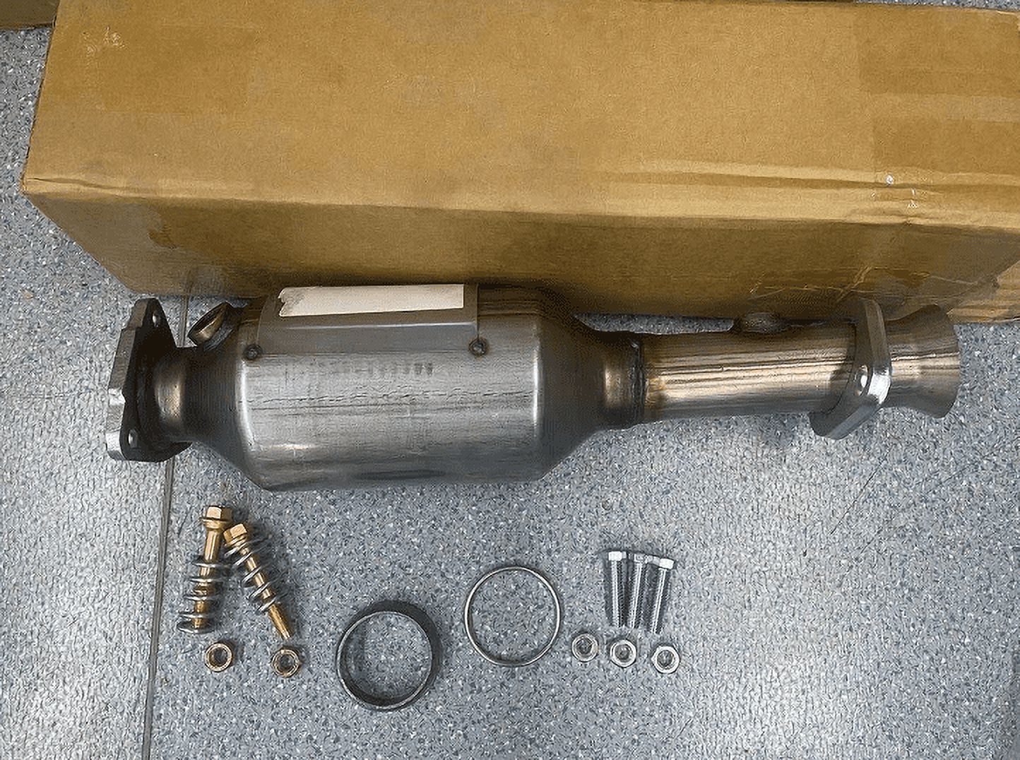 Catalytic Converter For 1997 1998 1999 2000 2001 Honda CR-V CRV 2.0L Direct-Fit