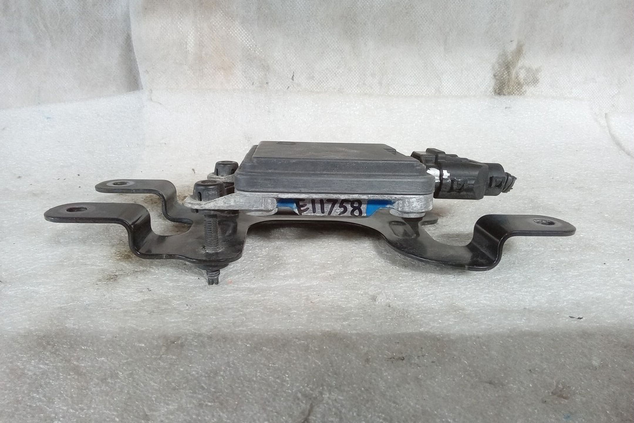 Pre-Owned 2019 Hyundai Santa Fe Behind Grill Front Adaptive Cruise Radar OEM LKQ (Good)