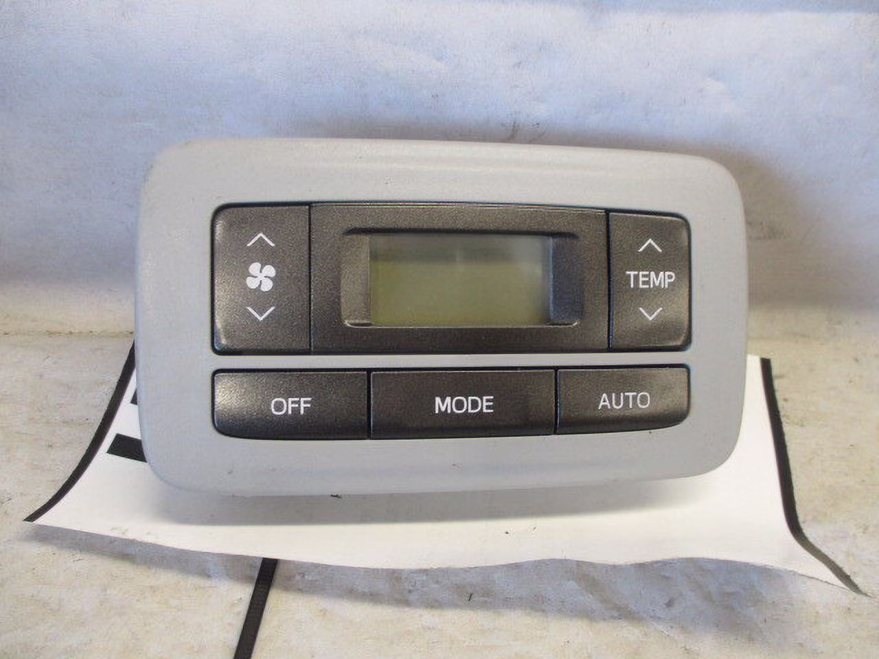 Pre-Owned 2011 2012 2013 2014 Toyota Sienna Rear AC Heater Temperature Control Unit OEM (Good)