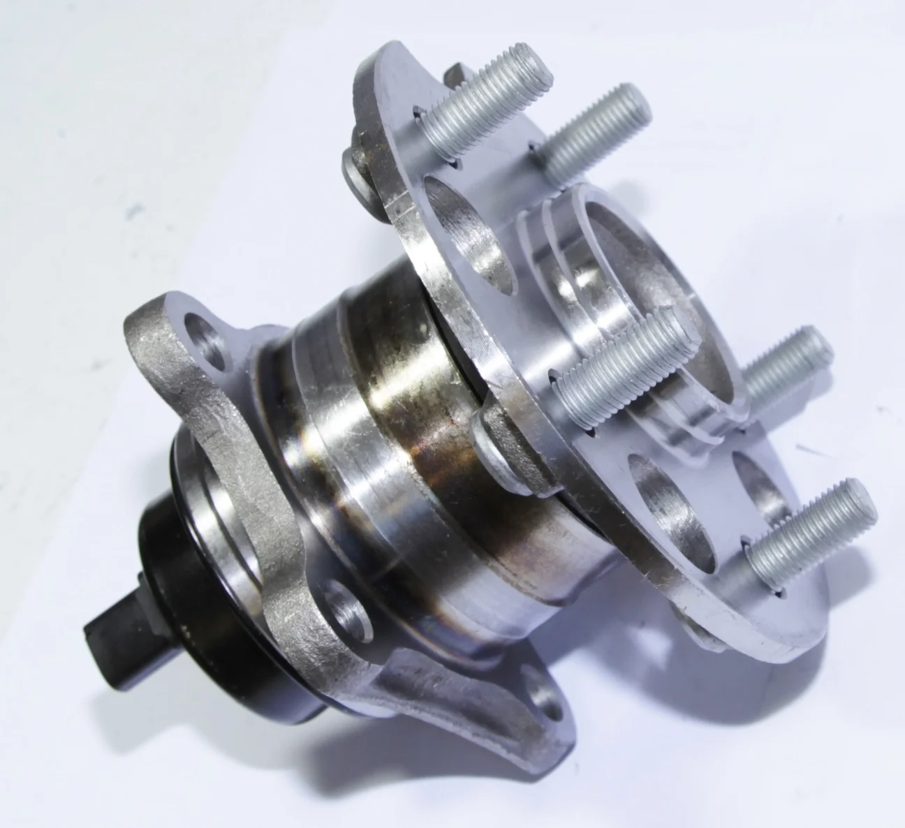 Left Rear Wheel Hub Bearing fit 04-07 Toyota Highlander 2WD or FWD ONLY 512282 512282 WHB TY512282