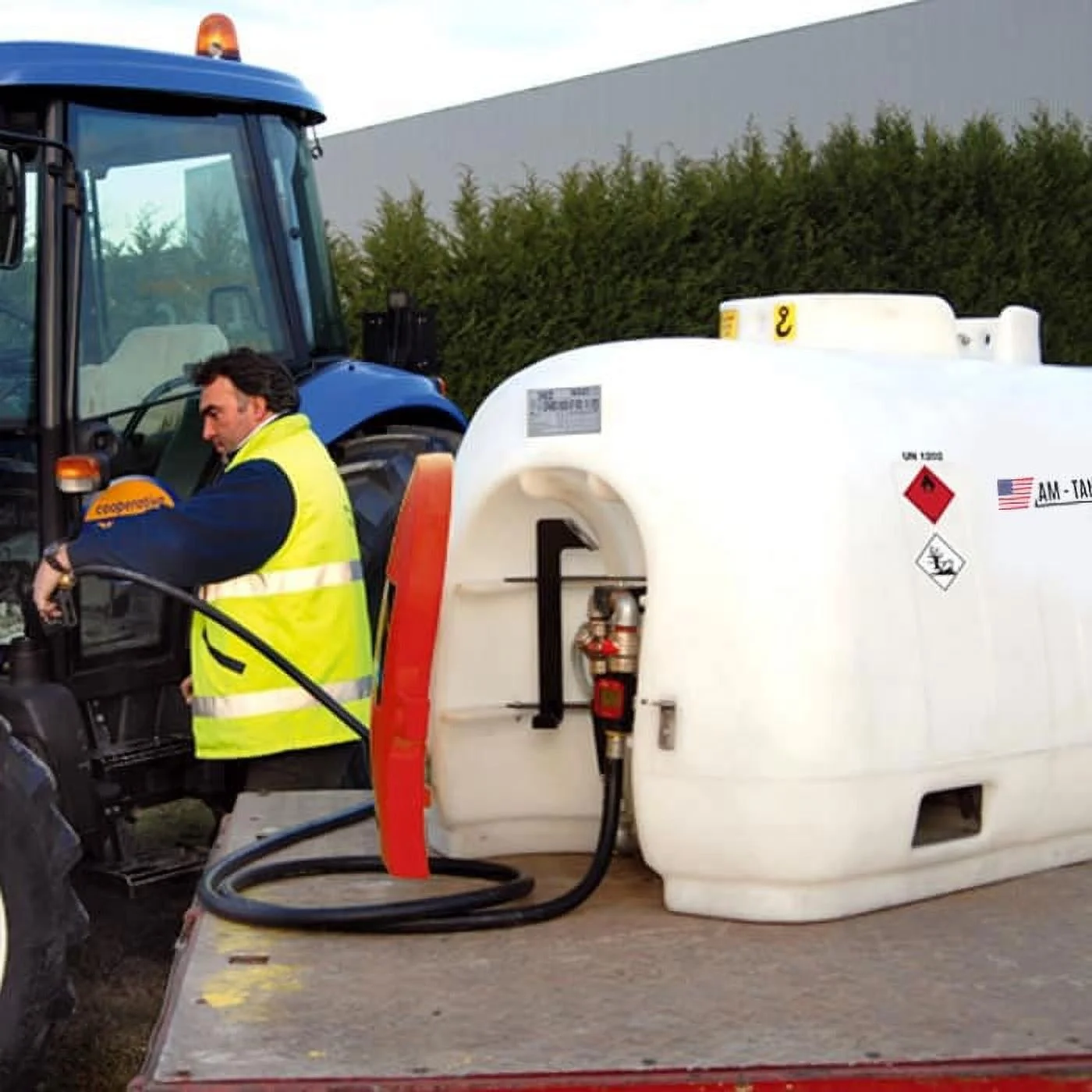 AM-TANK 253gl Auxiliary Diesel Fuel Tank with 12V pump, 16ft hose and Automatic Nozzle