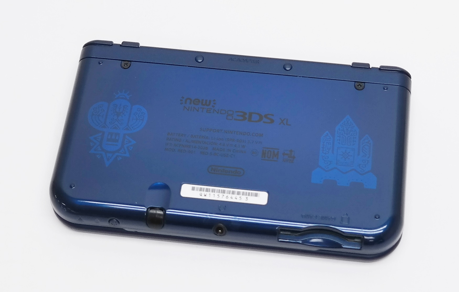 Pre-Owned Nintendo New 3DS XL Monster Hunter Generations Edition Handheld System (Good)