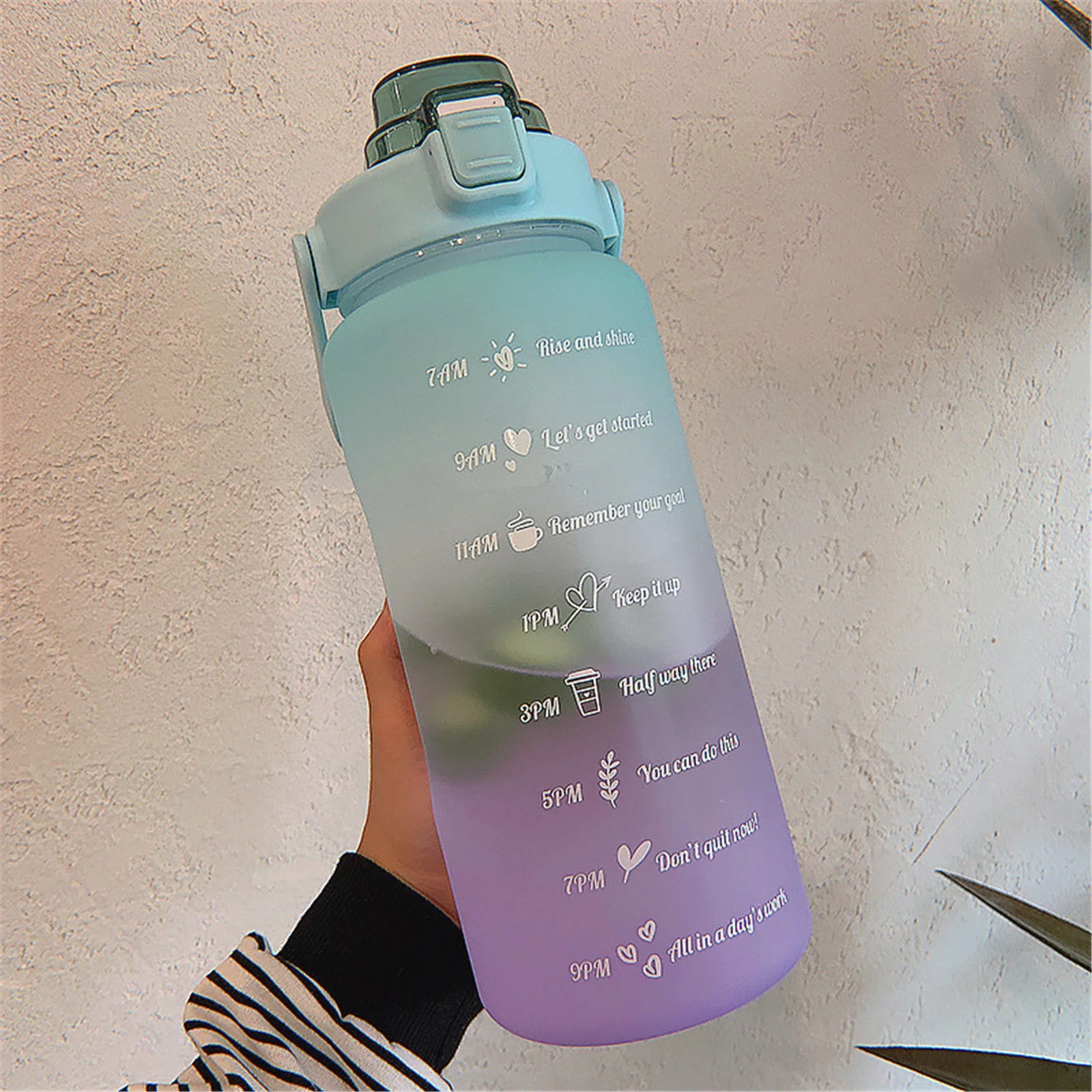 2000ml Sports Water Bottle Summer Portable Large Capacity Water Bottle For Kids And Adults With Straw